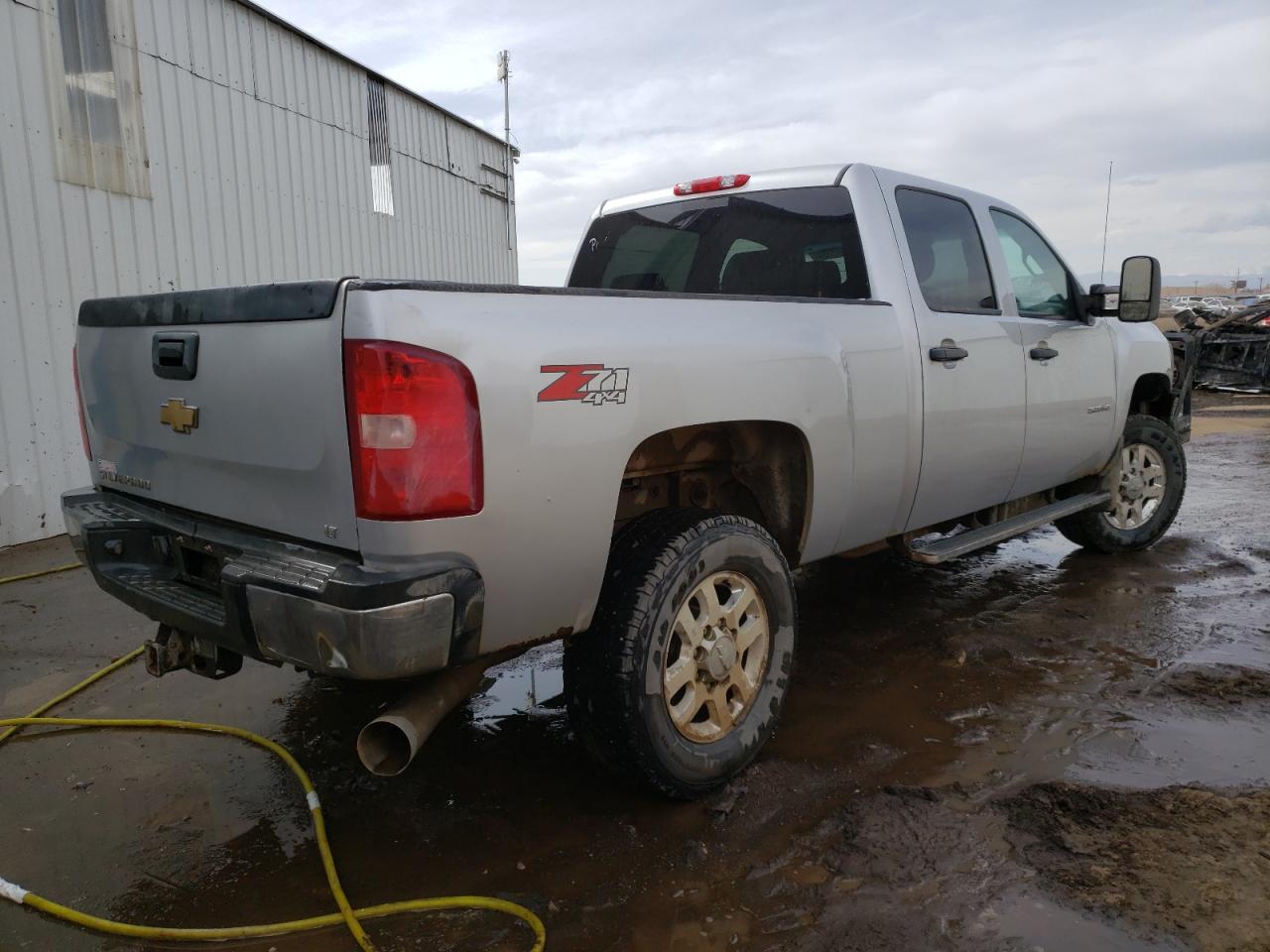 Photo 2 VIN: 1GC1KXC8XBF207181 - CHEVROLET SILVERADO 