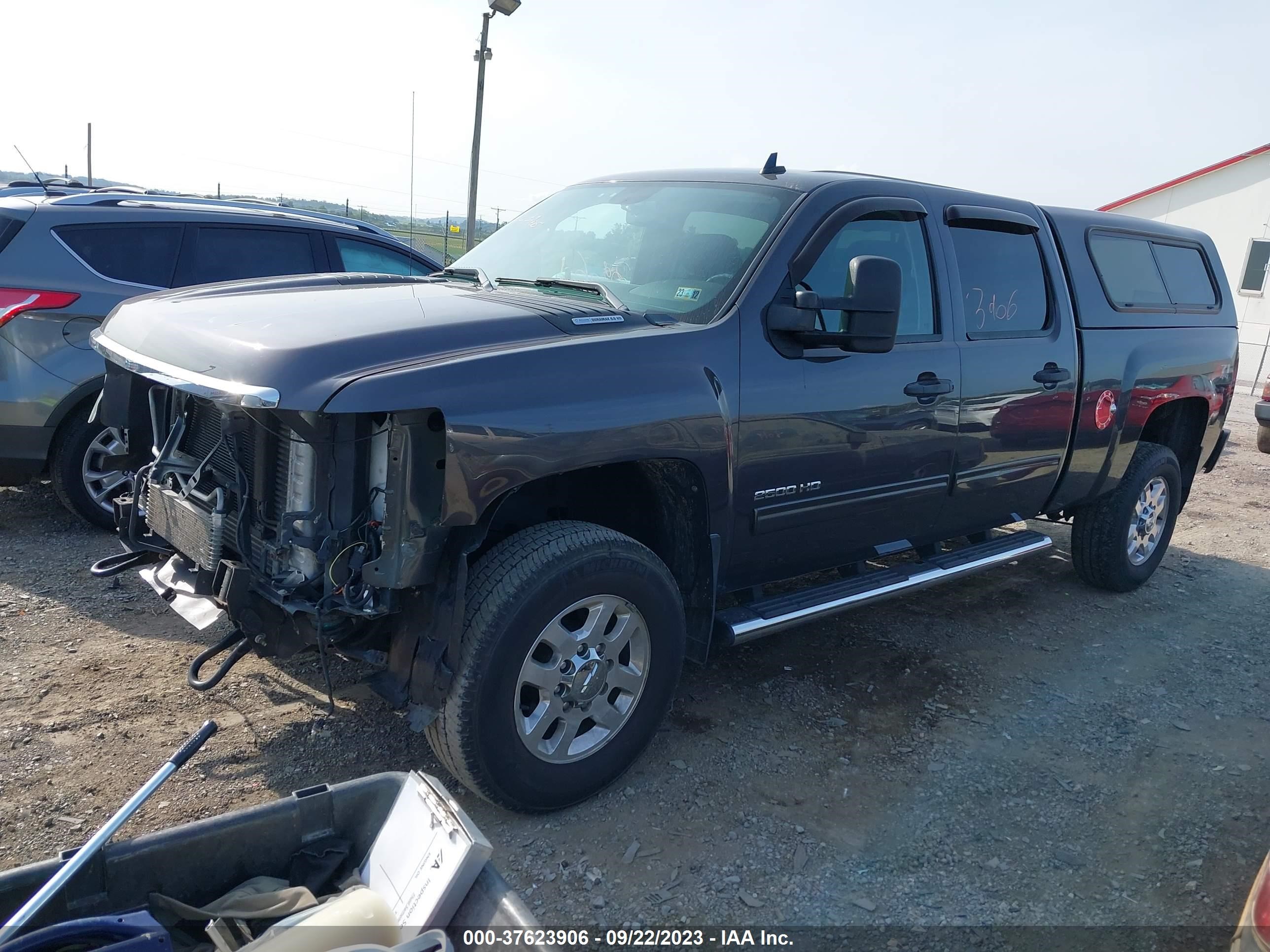 Photo 13 VIN: 1GC1KXC8XBF242108 - CHEVROLET SILVERADO 