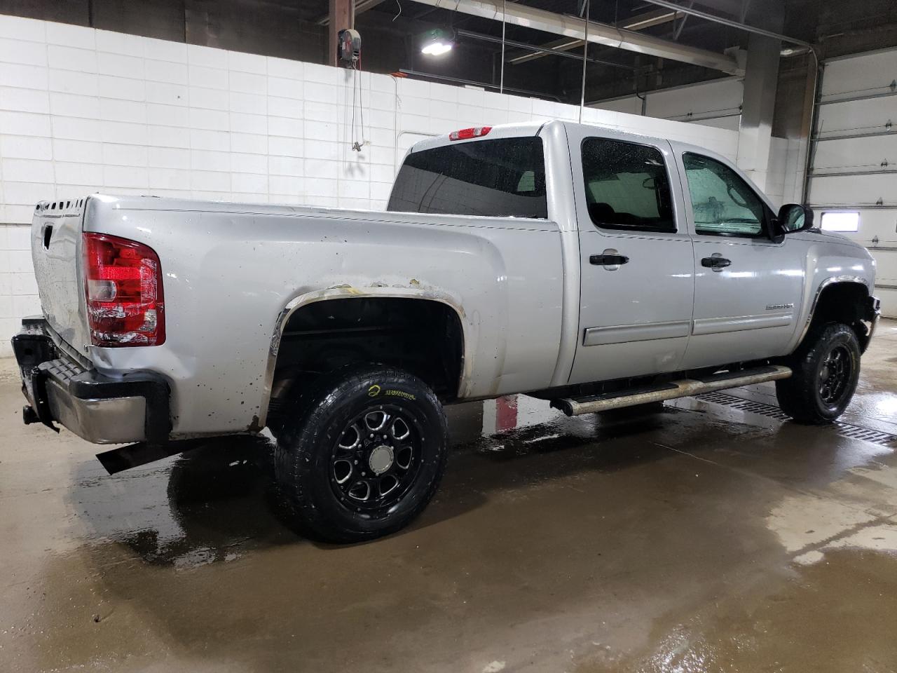 Photo 2 VIN: 1GC1KXCG1EF175765 - CHEVROLET SILVERADO 