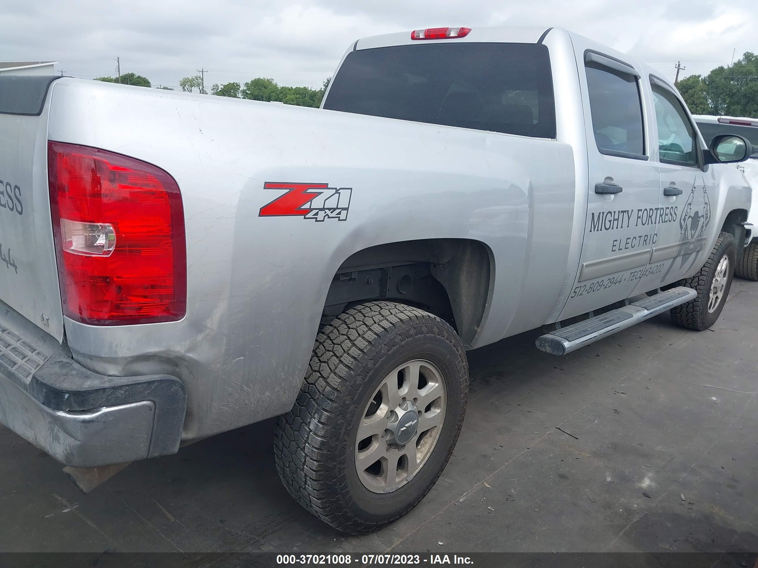 Photo 13 VIN: 1GC1KXCG3EF128687 - CHEVROLET SILVERADO 