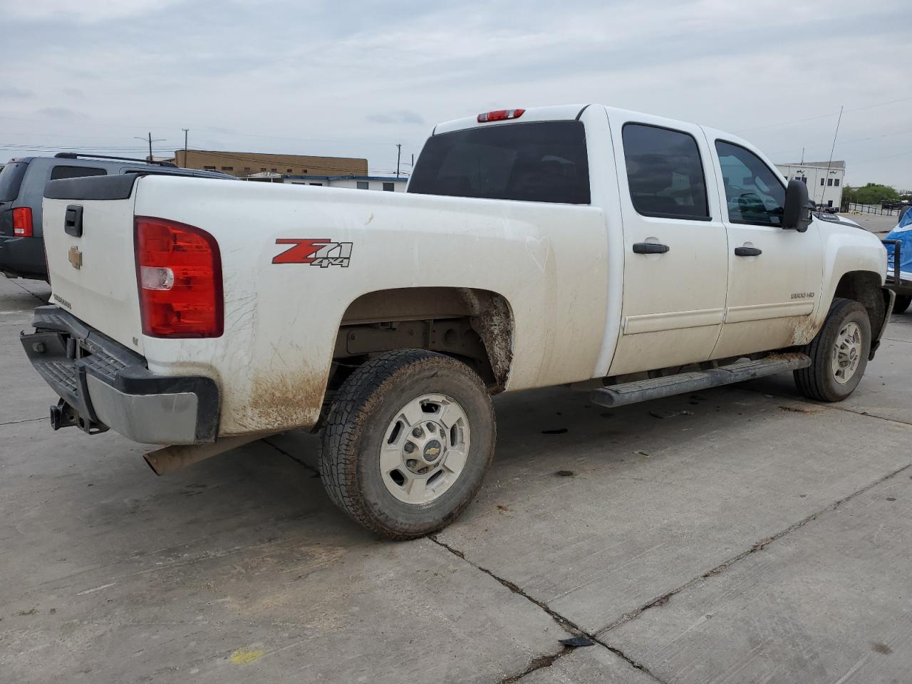 Photo 2 VIN: 1GC1KXCG8DF144270 - CHEVROLET SILVERADO 