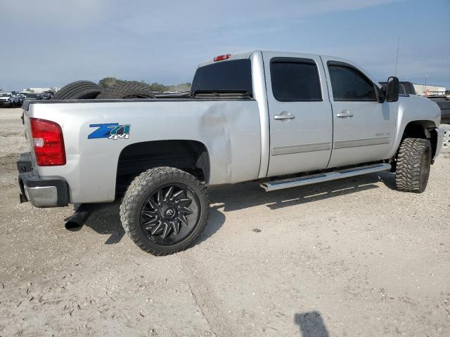 Photo 2 VIN: 1GC1KXE89CF208059 - CHEVROLET SILVERADO 