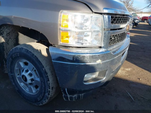 Photo 5 VIN: 1GC1KXE8XDF137343 - CHEVROLET SILVERADO 2500HD 