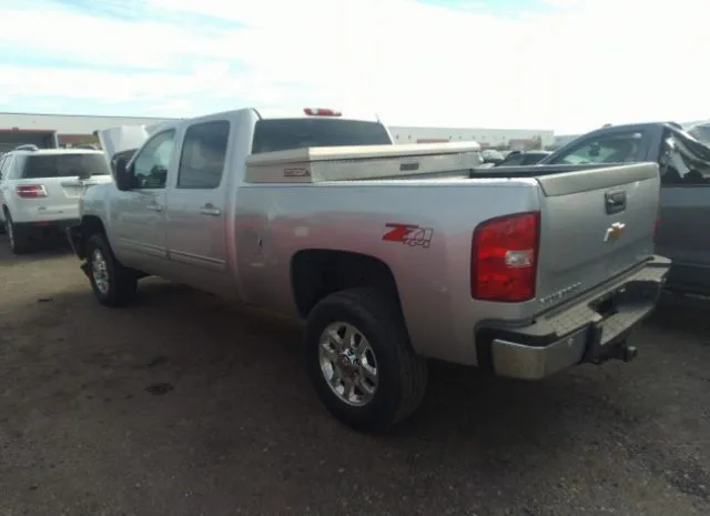 Photo 2 VIN: 1GC1KYCG2BF217412 - CHEVROLET SILVERADO 2500HD 