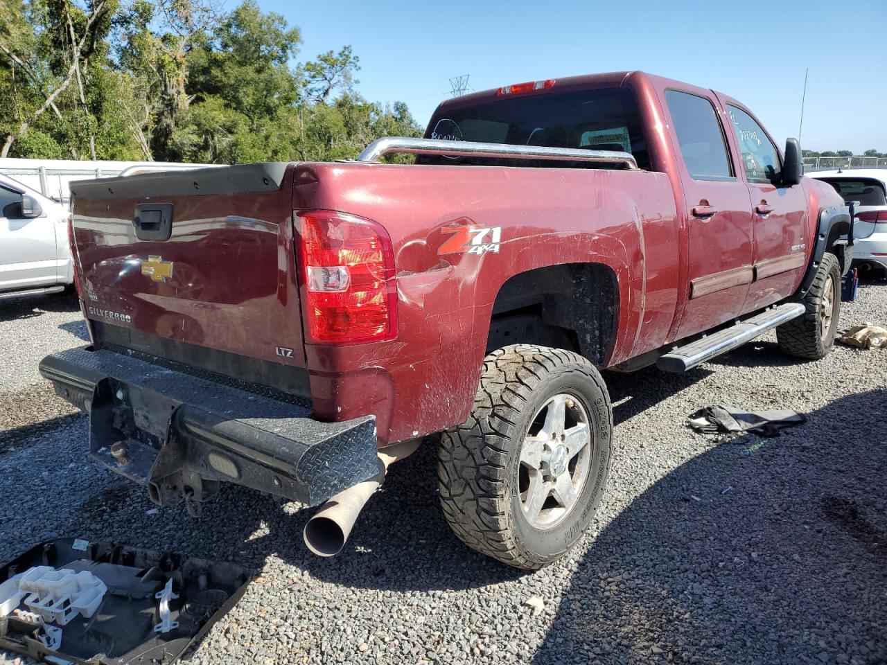 Photo 2 VIN: 1GC1KYE8XDF111153 - CHEVROLET SILVERADO 