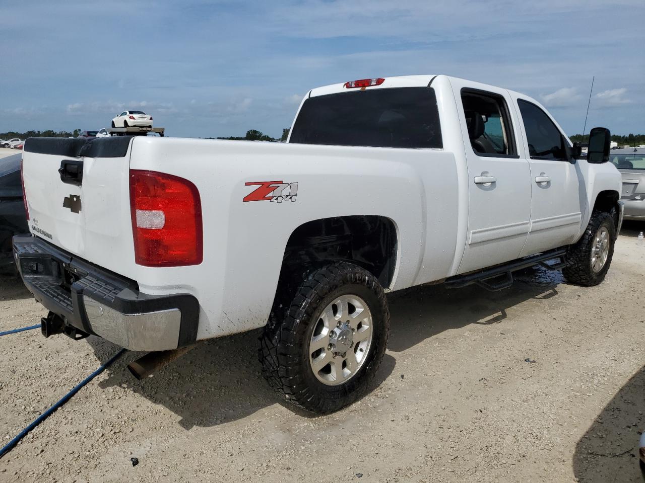 Photo 2 VIN: 1GC1KYEG8DF237292 - CHEVROLET SILVERADO 