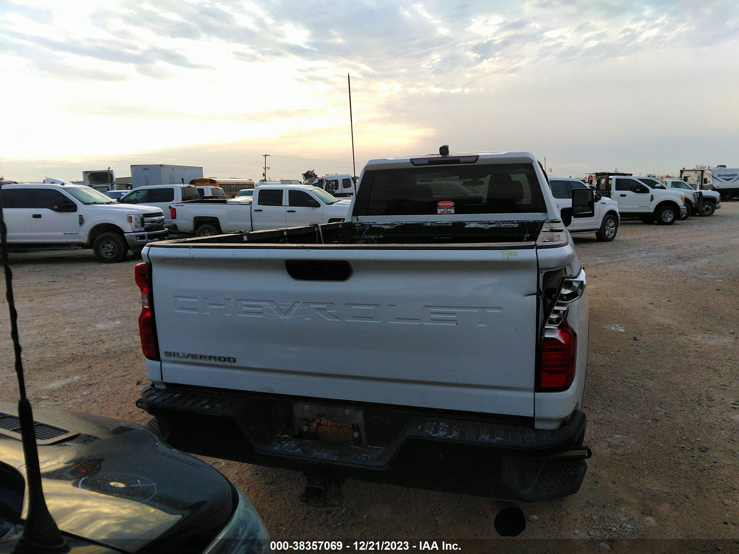 Photo 15 VIN: 1GC1YLEY7MF173403 - CHEVROLET SILVERADO 