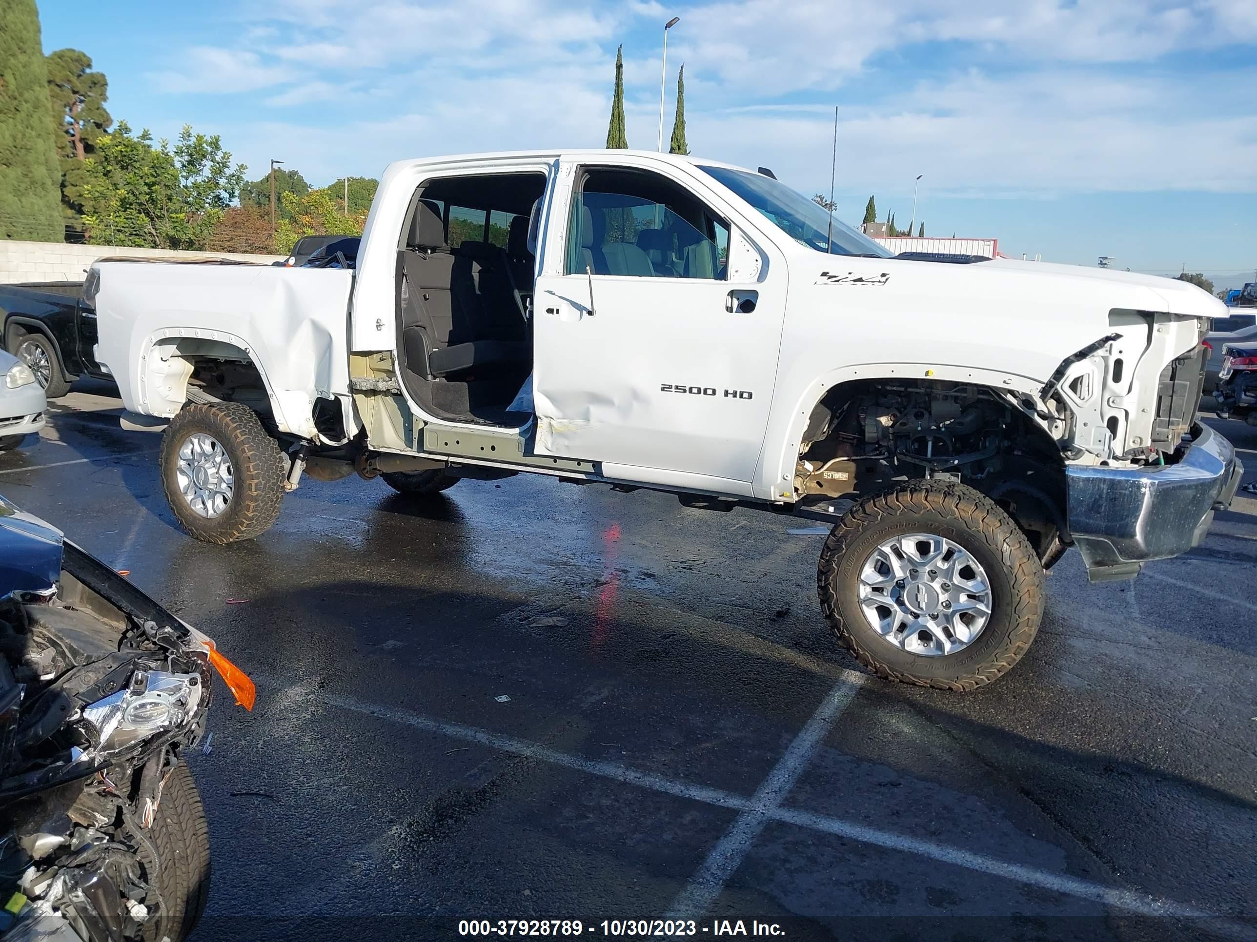 Photo 13 VIN: 1GC1YNEY4LF250822 - CHEVROLET SILVERADO 