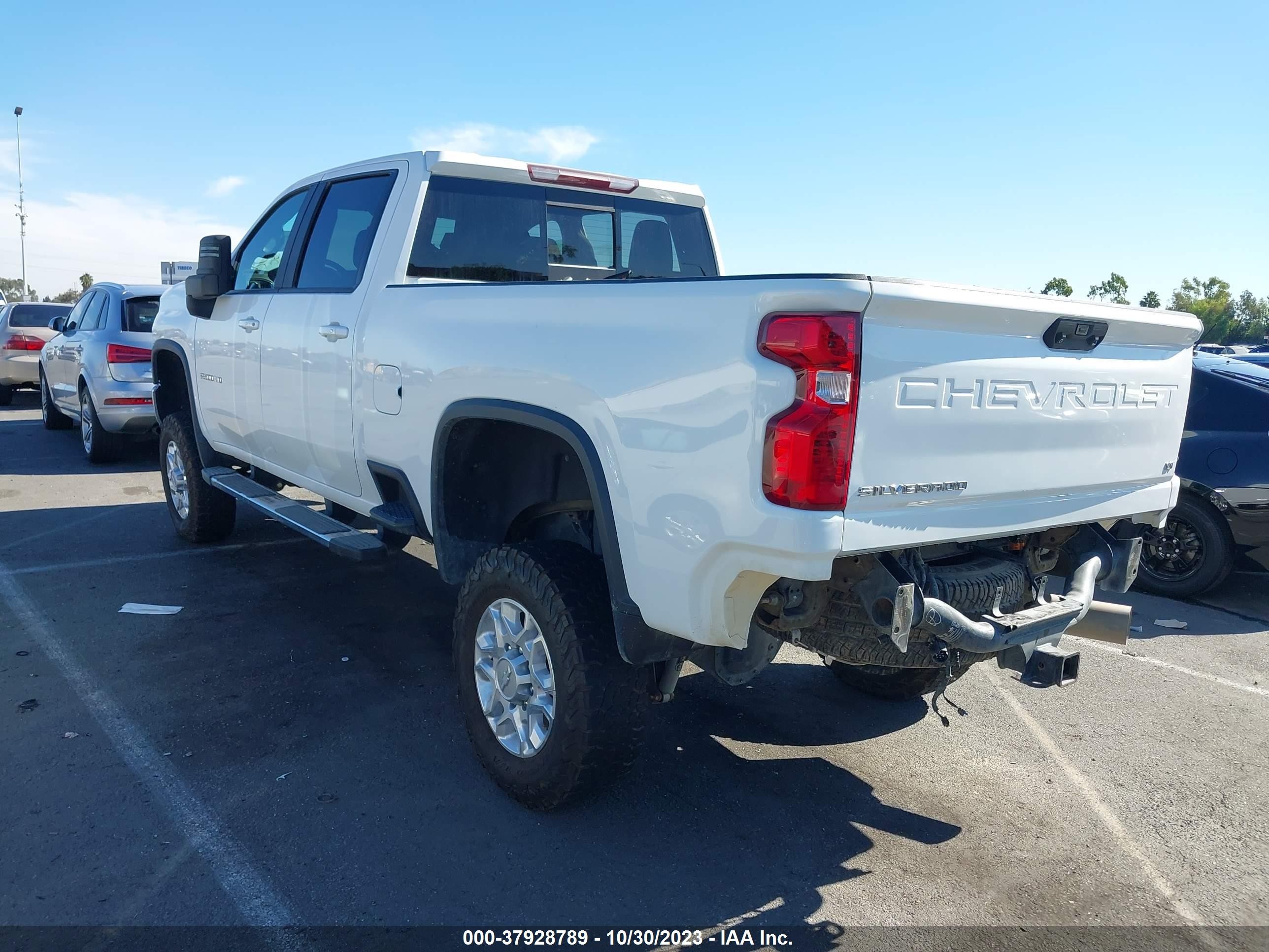 Photo 2 VIN: 1GC1YNEY4LF250822 - CHEVROLET SILVERADO 