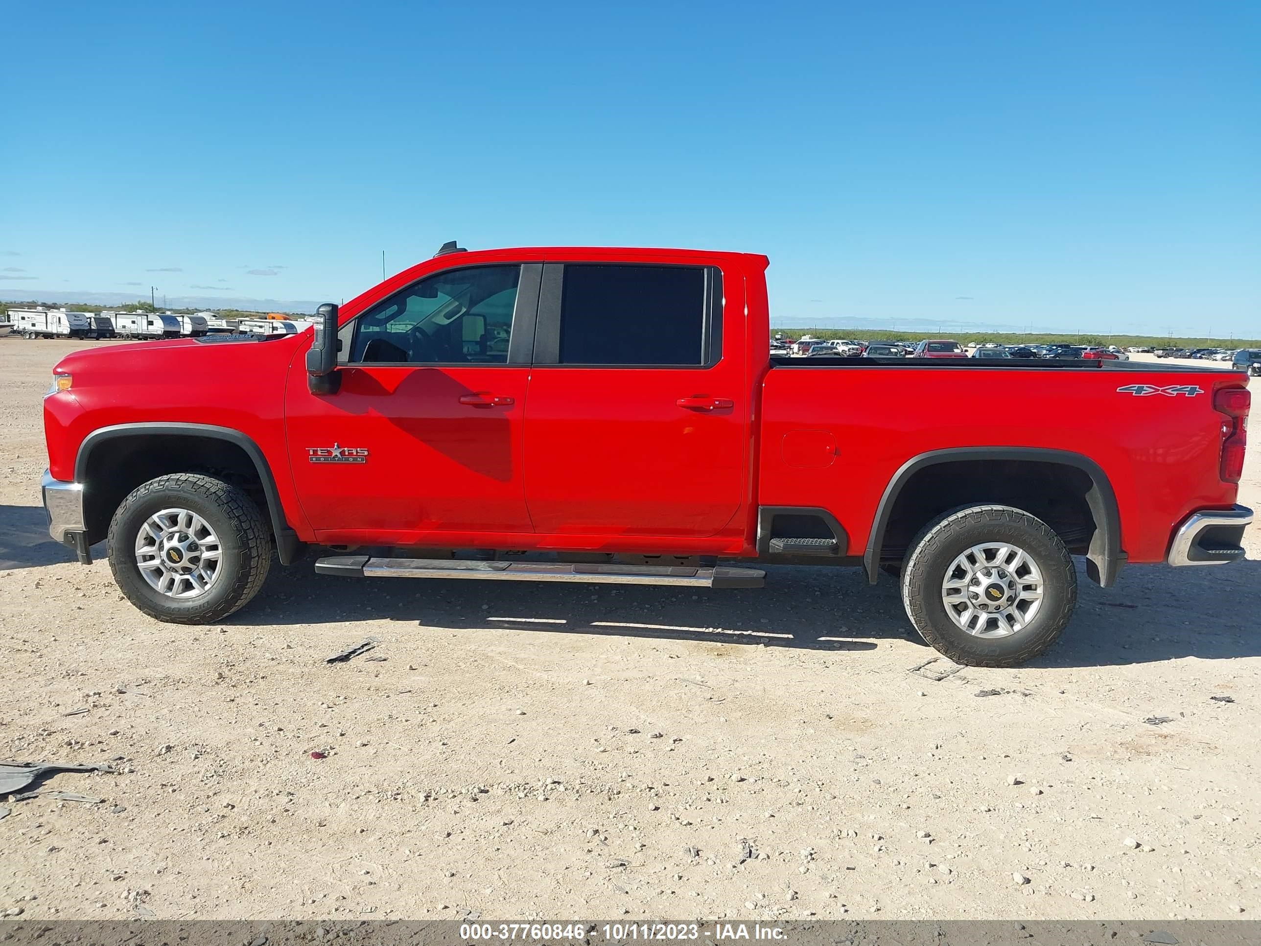 Photo 13 VIN: 1GC1YNEY6LF208930 - CHEVROLET SILVERADO 