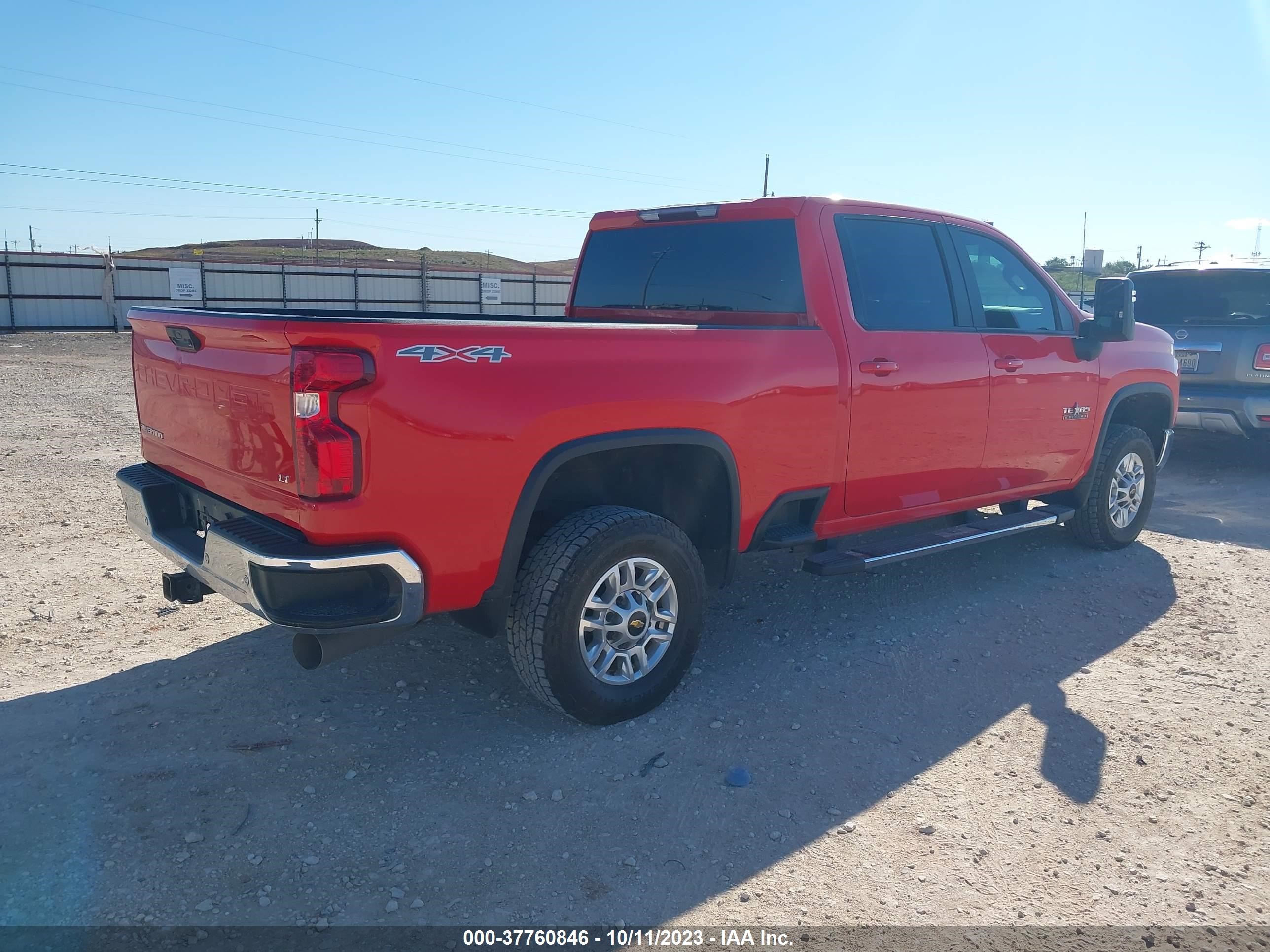 Photo 3 VIN: 1GC1YNEY6LF208930 - CHEVROLET SILVERADO 