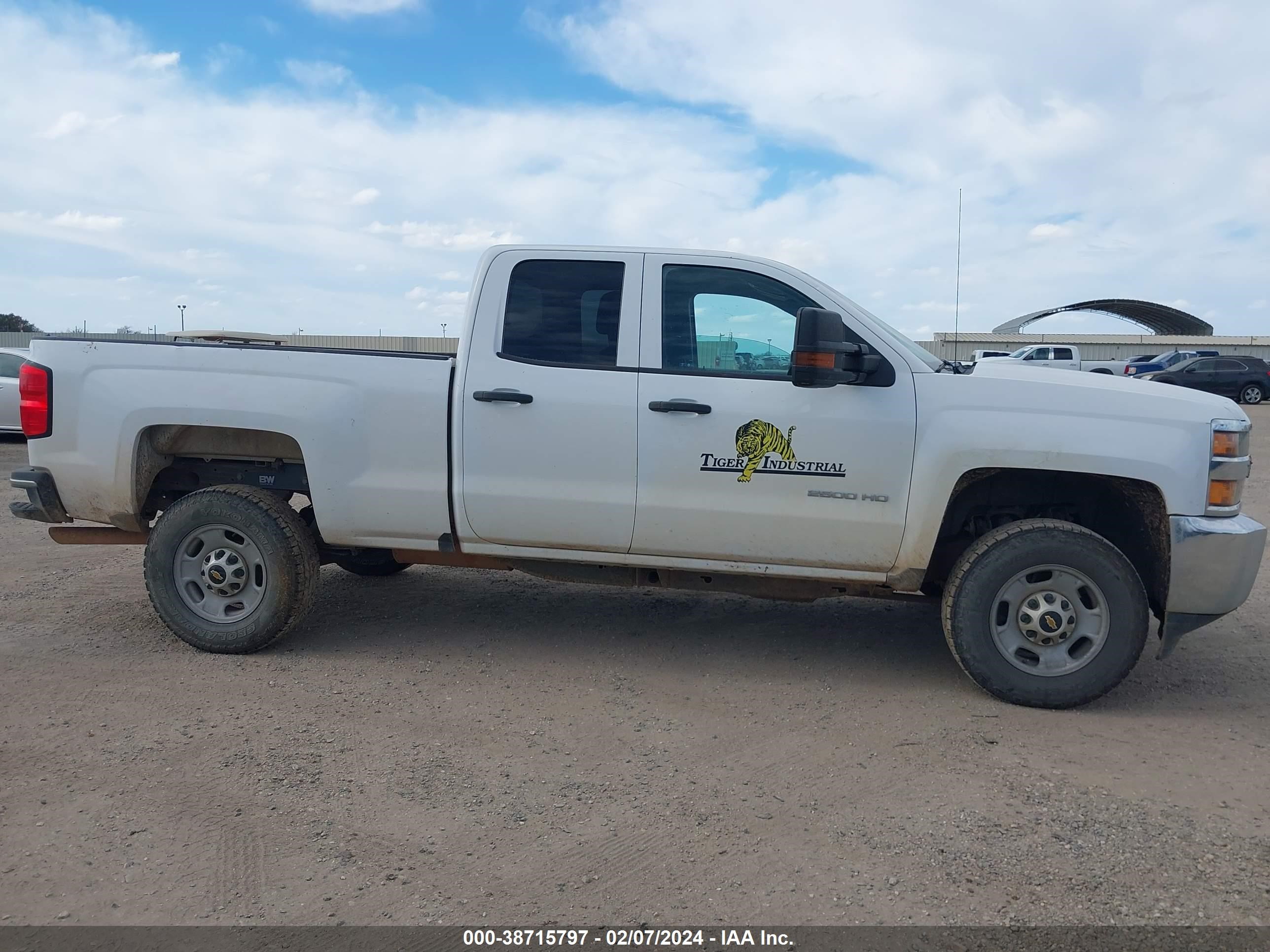 Photo 12 VIN: 1GC2CUEG2JZ242069 - CHEVROLET SILVERADO 