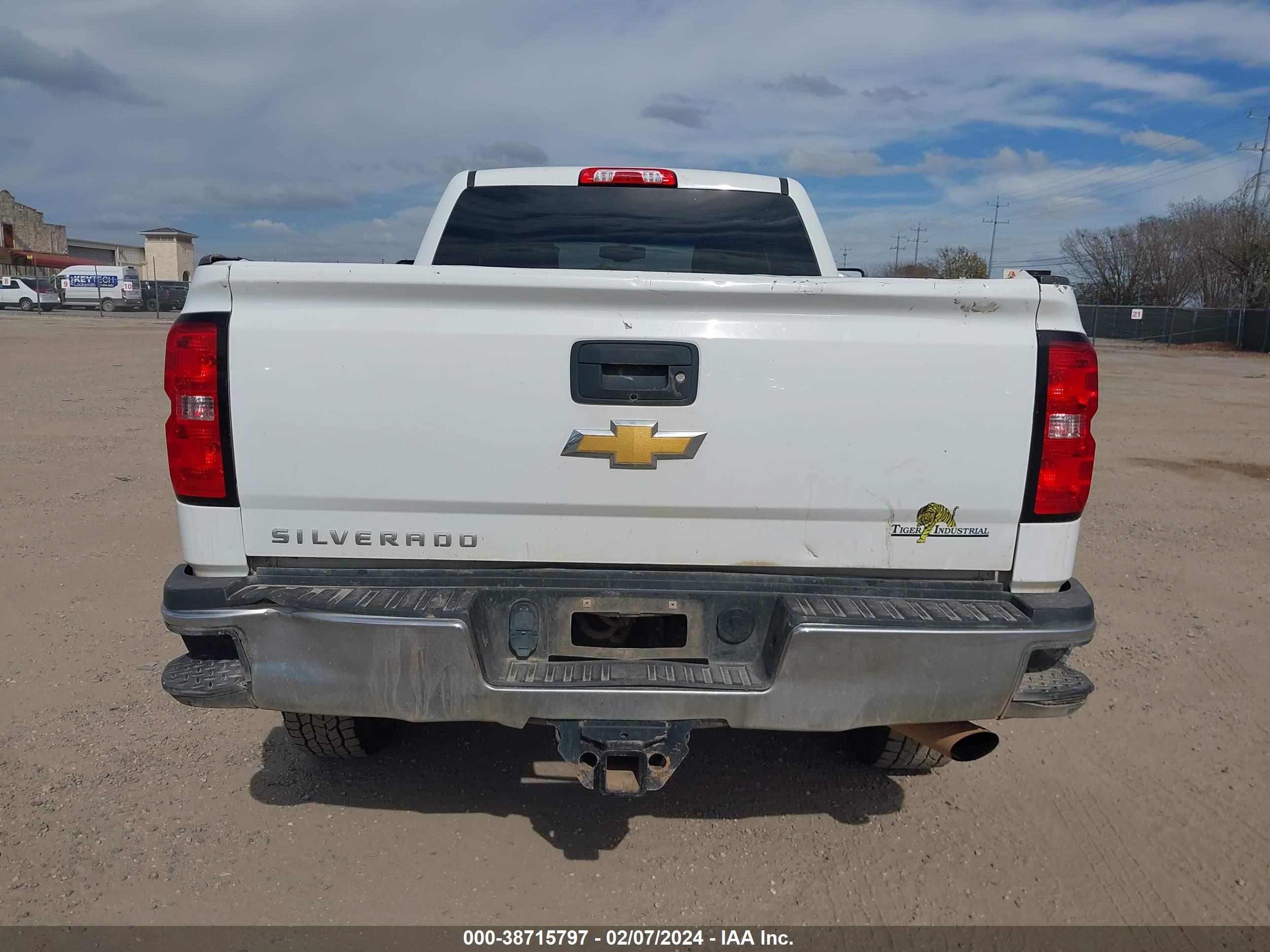 Photo 15 VIN: 1GC2CUEG2JZ242069 - CHEVROLET SILVERADO 