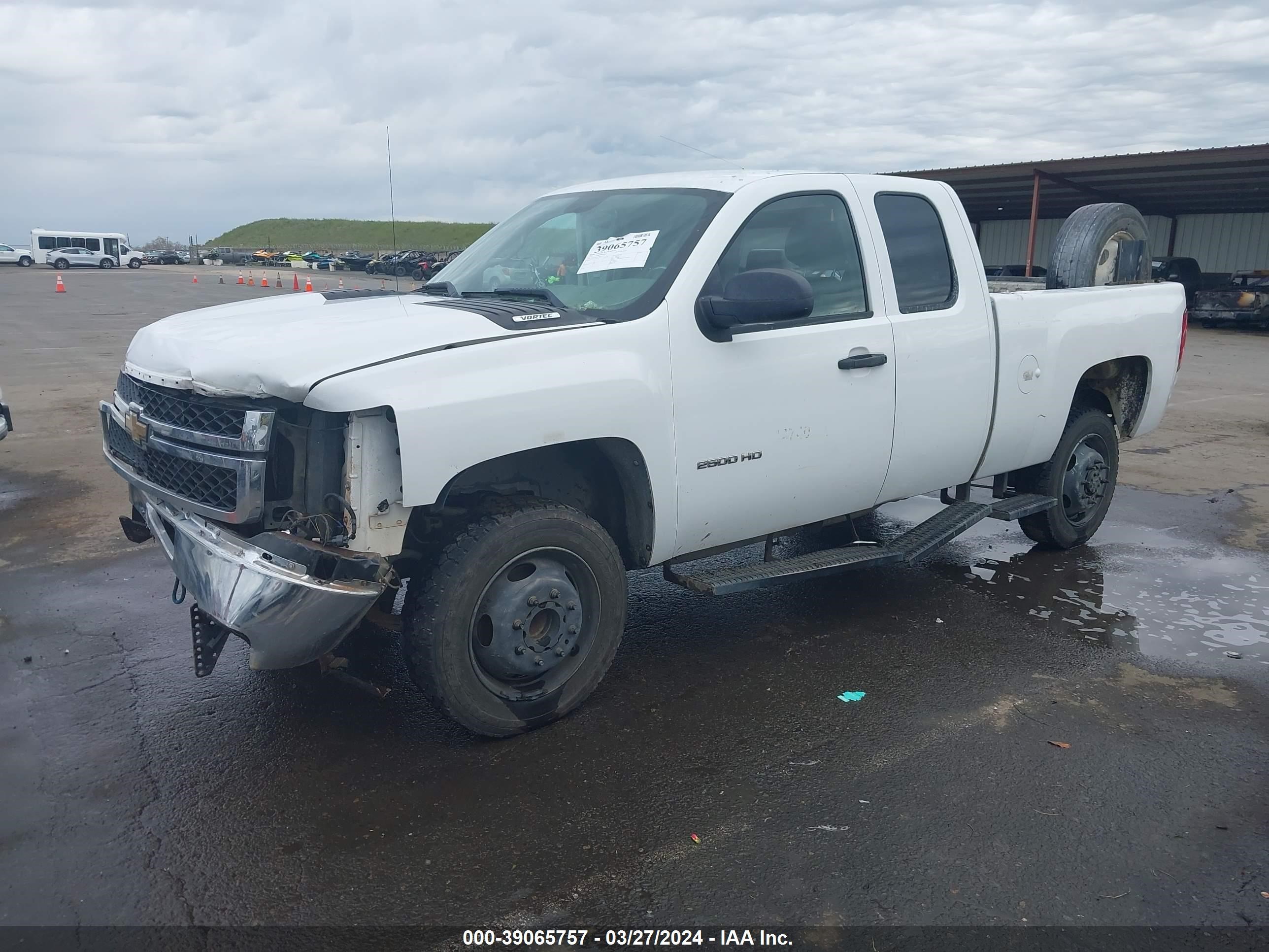 Photo 1 VIN: 1GC2CVCG4BZ370436 - CHEVROLET SILVERADO 