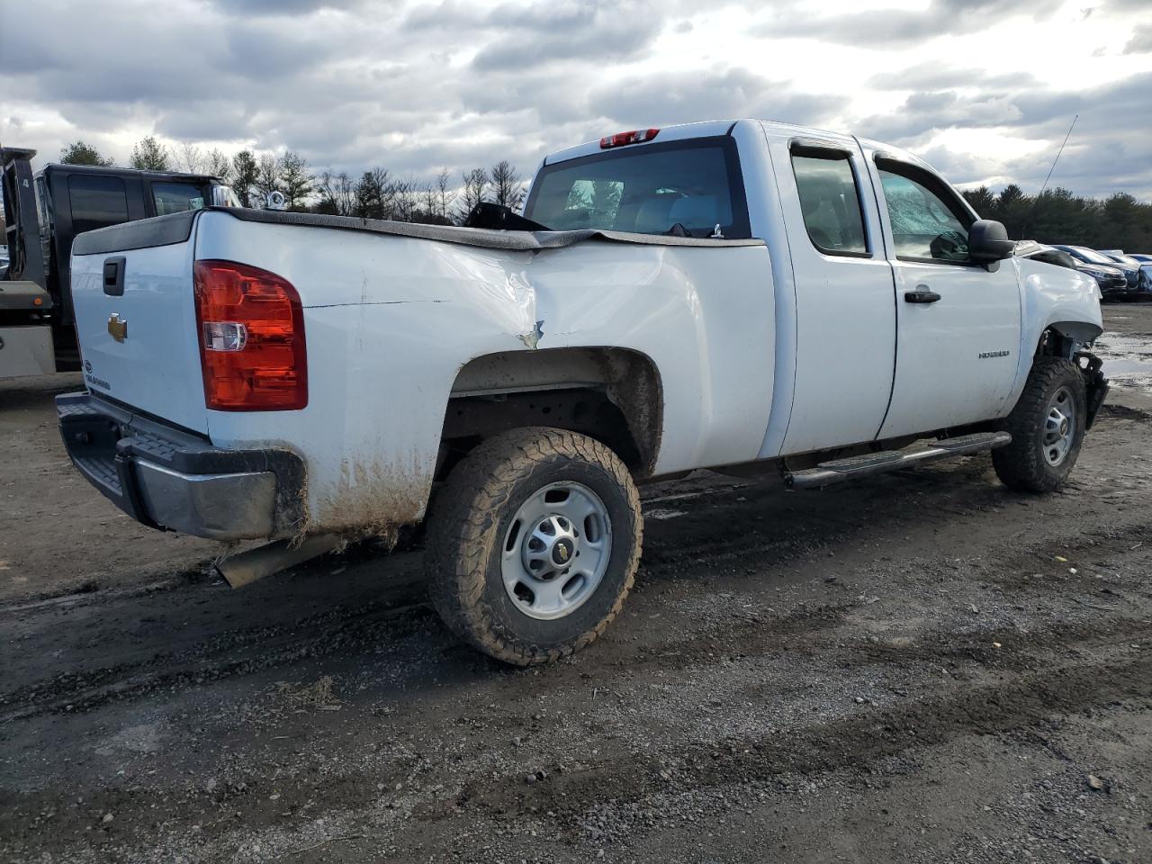 Photo 2 VIN: 1GC2CVCG5BZ337235 - CHEVROLET SILVERADO 