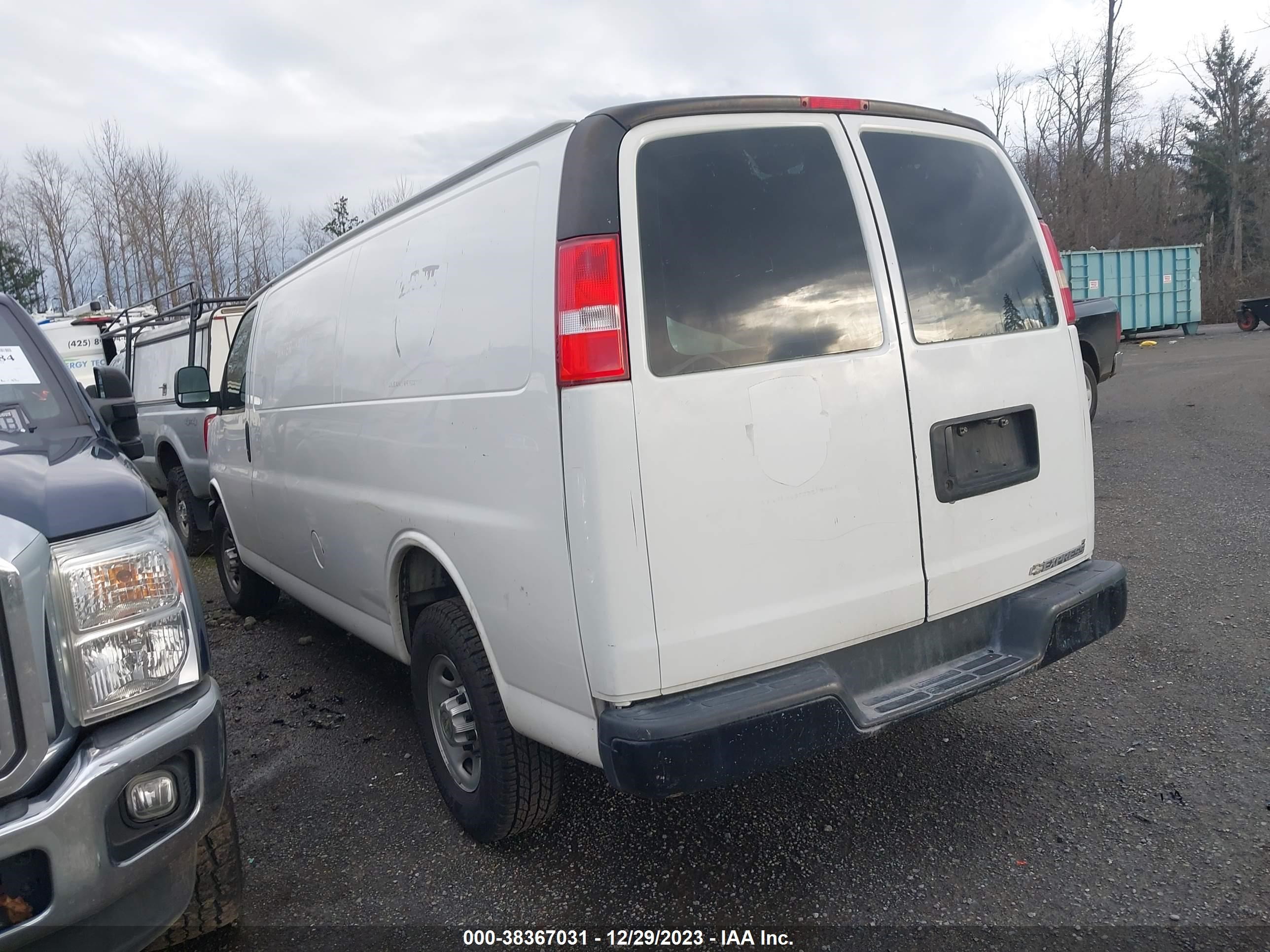 Photo 2 VIN: 1GC2GUAA0A1132786 - CHEVROLET EXPRESS 