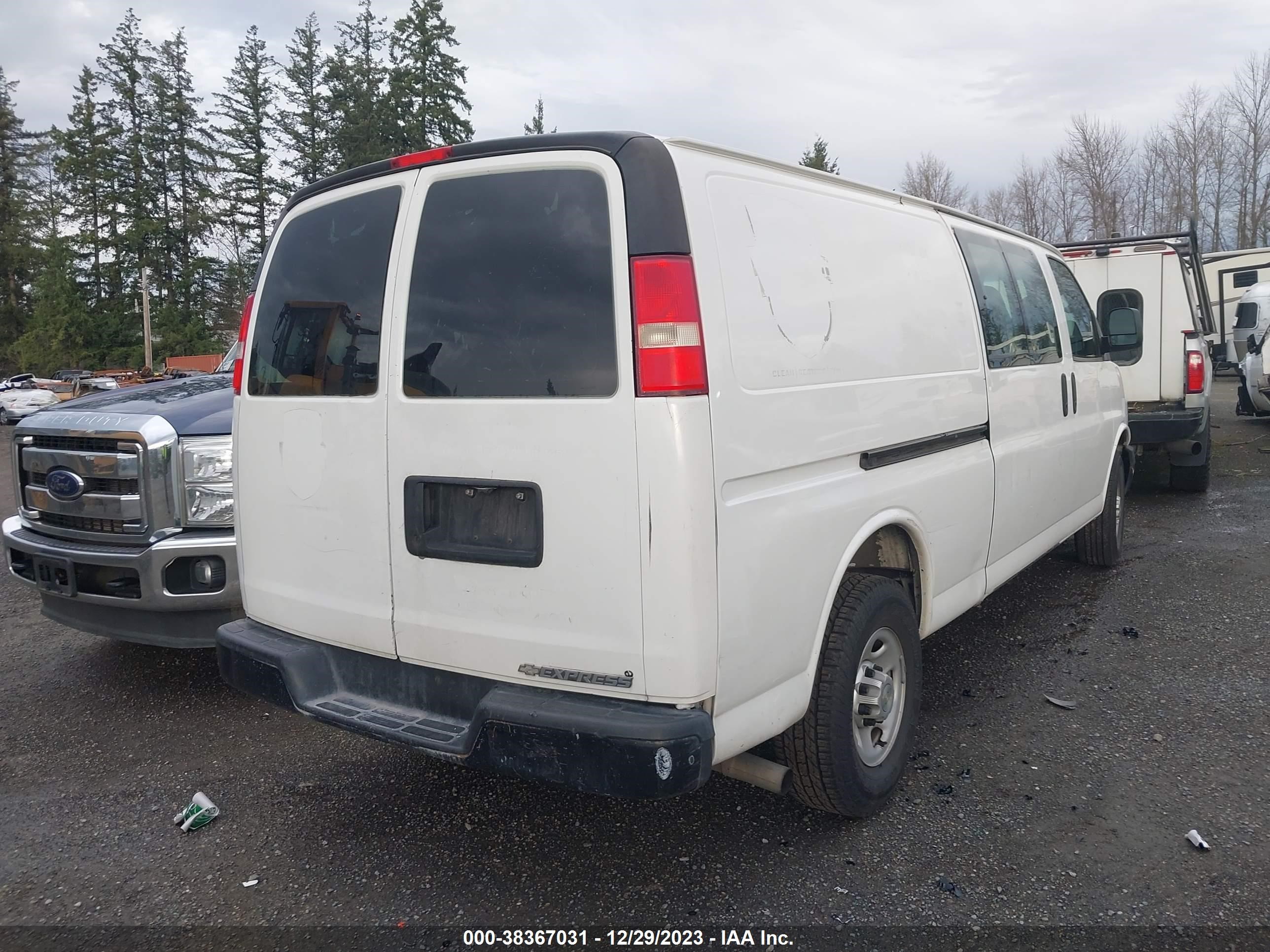 Photo 3 VIN: 1GC2GUAA0A1132786 - CHEVROLET EXPRESS 