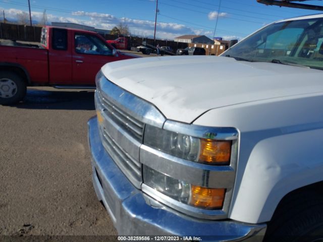 Photo 5 VIN: 1GC2KUEG3HZ320162 - CHEVROLET SILVERADO 2500HD 