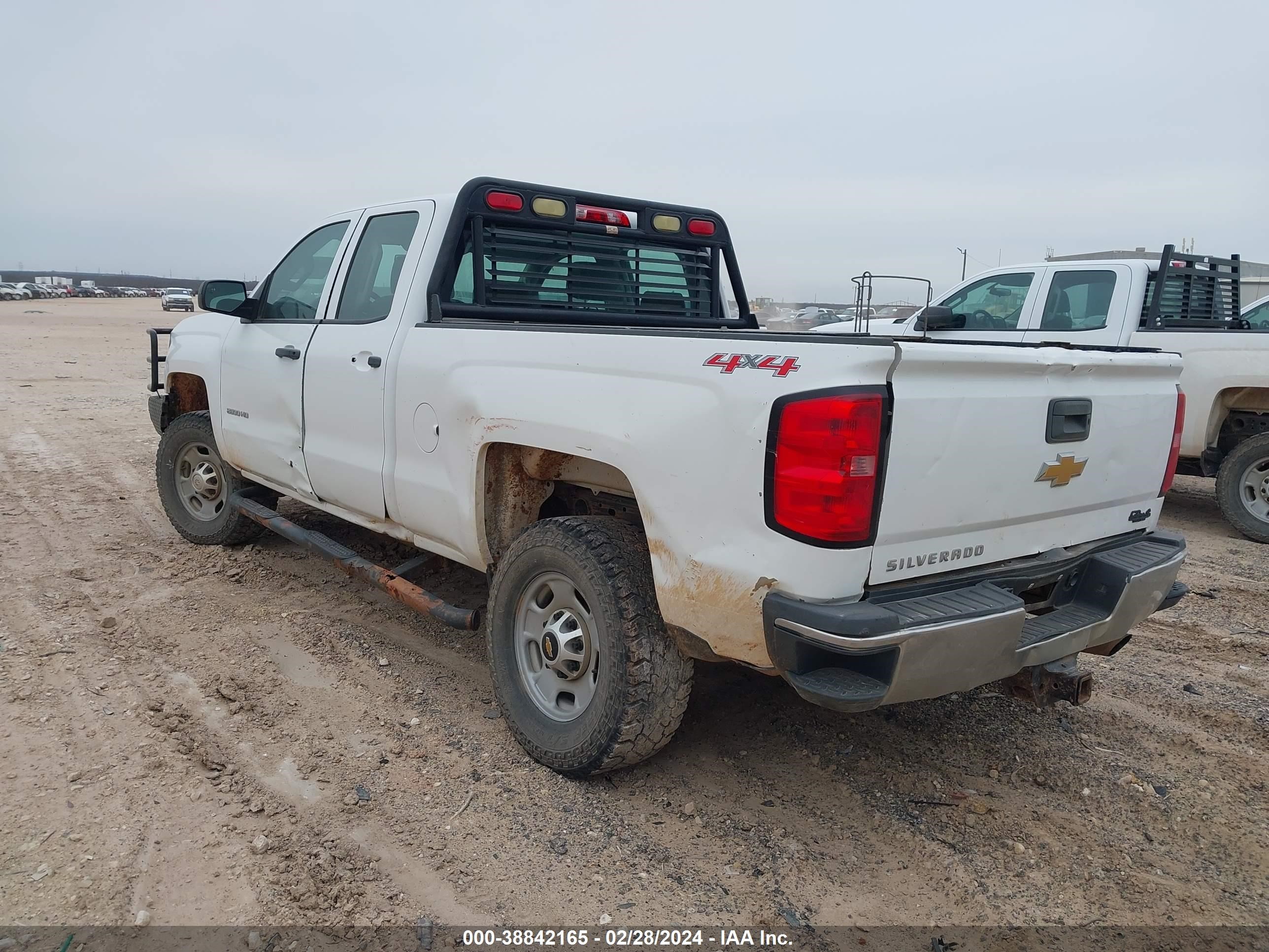 Photo 2 VIN: 1GC2KUEG5FZ528198 - CHEVROLET SILVERADO 