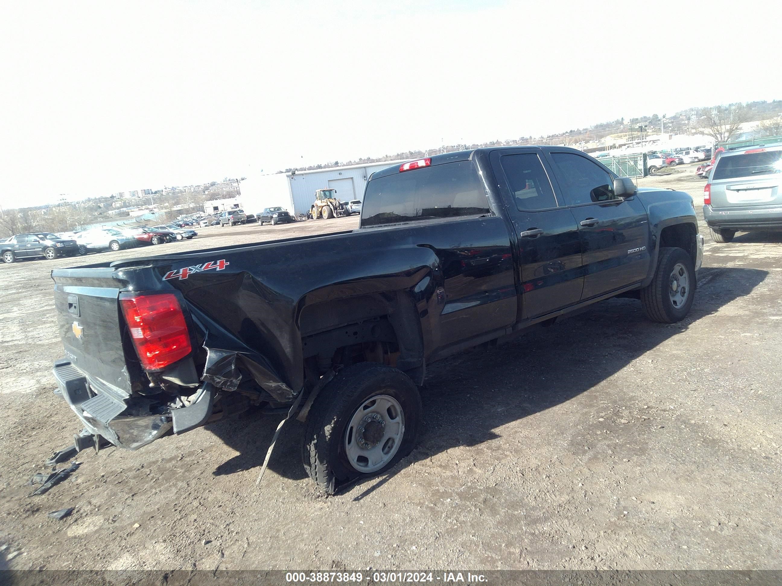 Photo 3 VIN: 1GC2KUEG6HZ212389 - CHEVROLET SILVERADO 