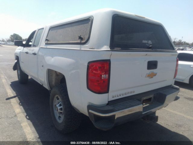 Photo 2 VIN: 1GC2KUEG6JZ230090 - CHEVROLET SILVERADO 2500HD 