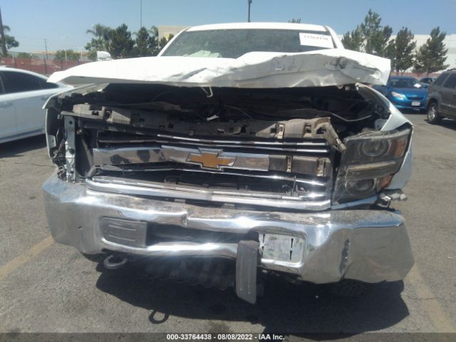 Photo 5 VIN: 1GC2KUEG6JZ230090 - CHEVROLET SILVERADO 2500HD 