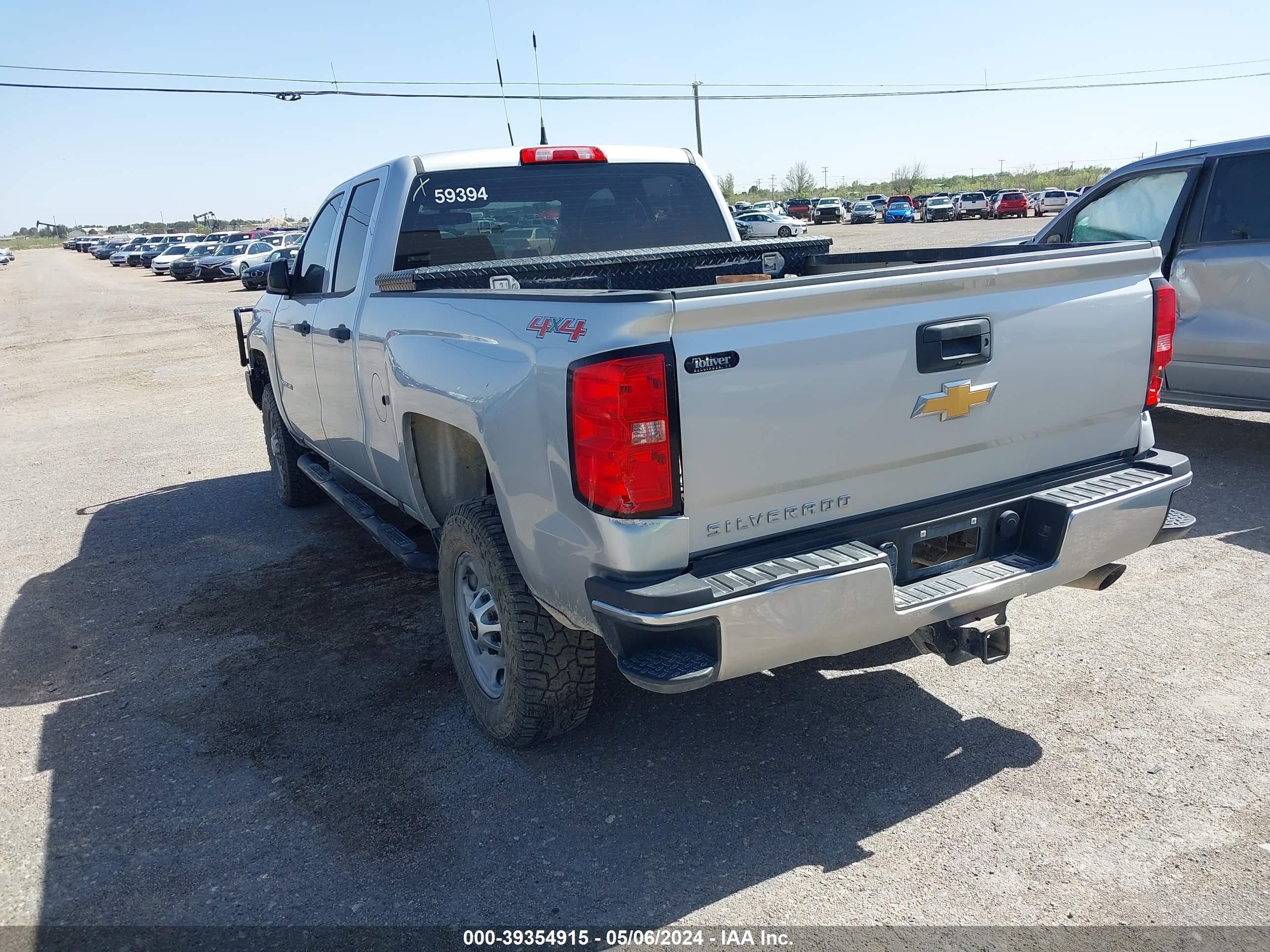 Photo 2 VIN: 1GC2KUEGXHZ359394 - CHEVROLET SILVERADO 