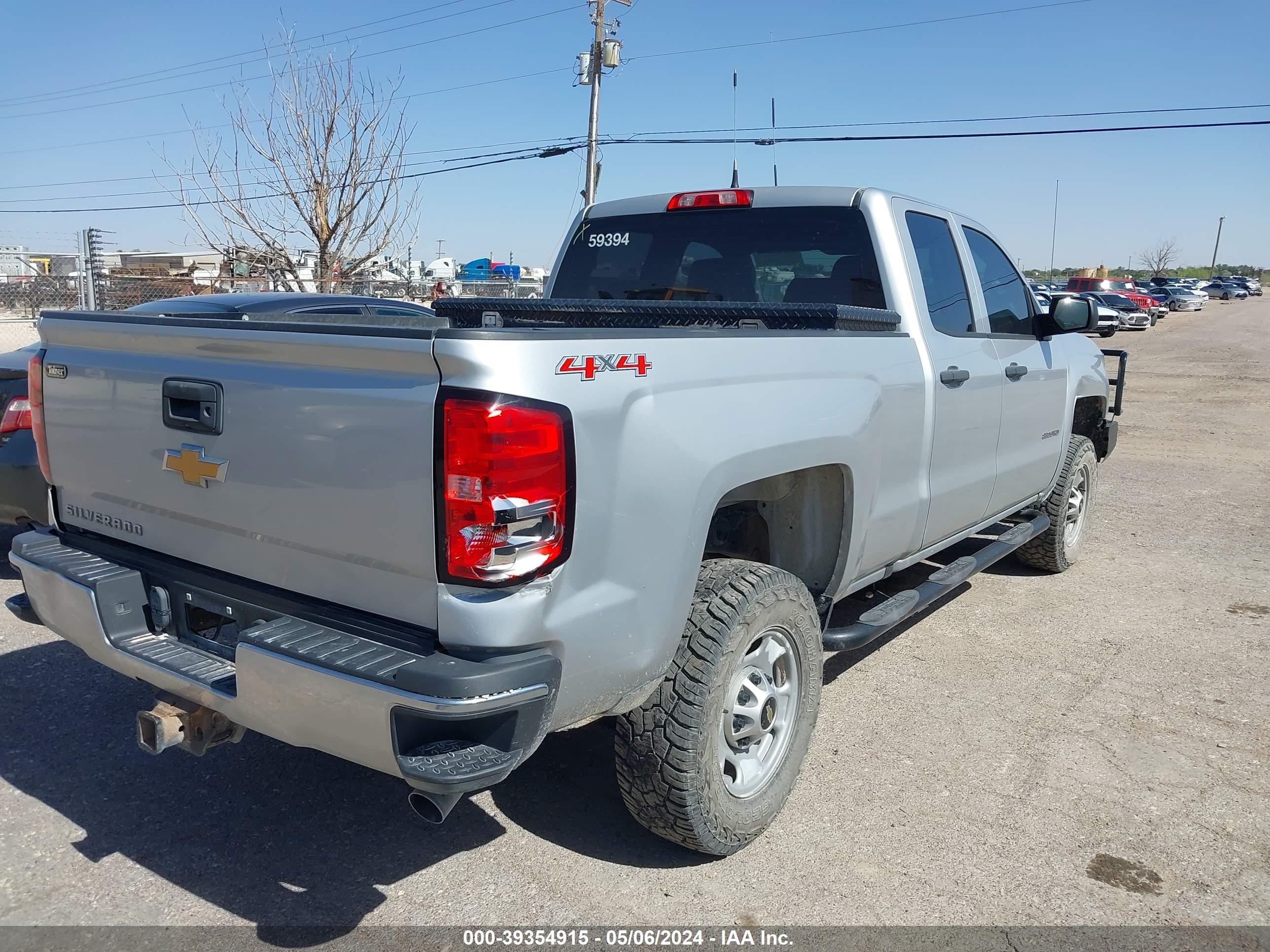 Photo 3 VIN: 1GC2KUEGXHZ359394 - CHEVROLET SILVERADO 