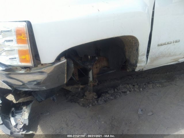 Photo 5 VIN: 1GC2KVCG8CZ279027 - CHEVROLET SILVERADO 2500HD 