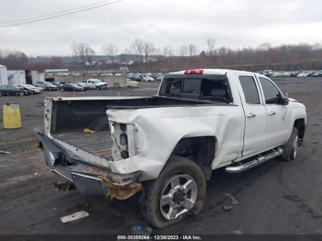 Photo 3 VIN: 1GC2KWE83GZ233879 - CHEVROLET SILVERADO 2500HD 