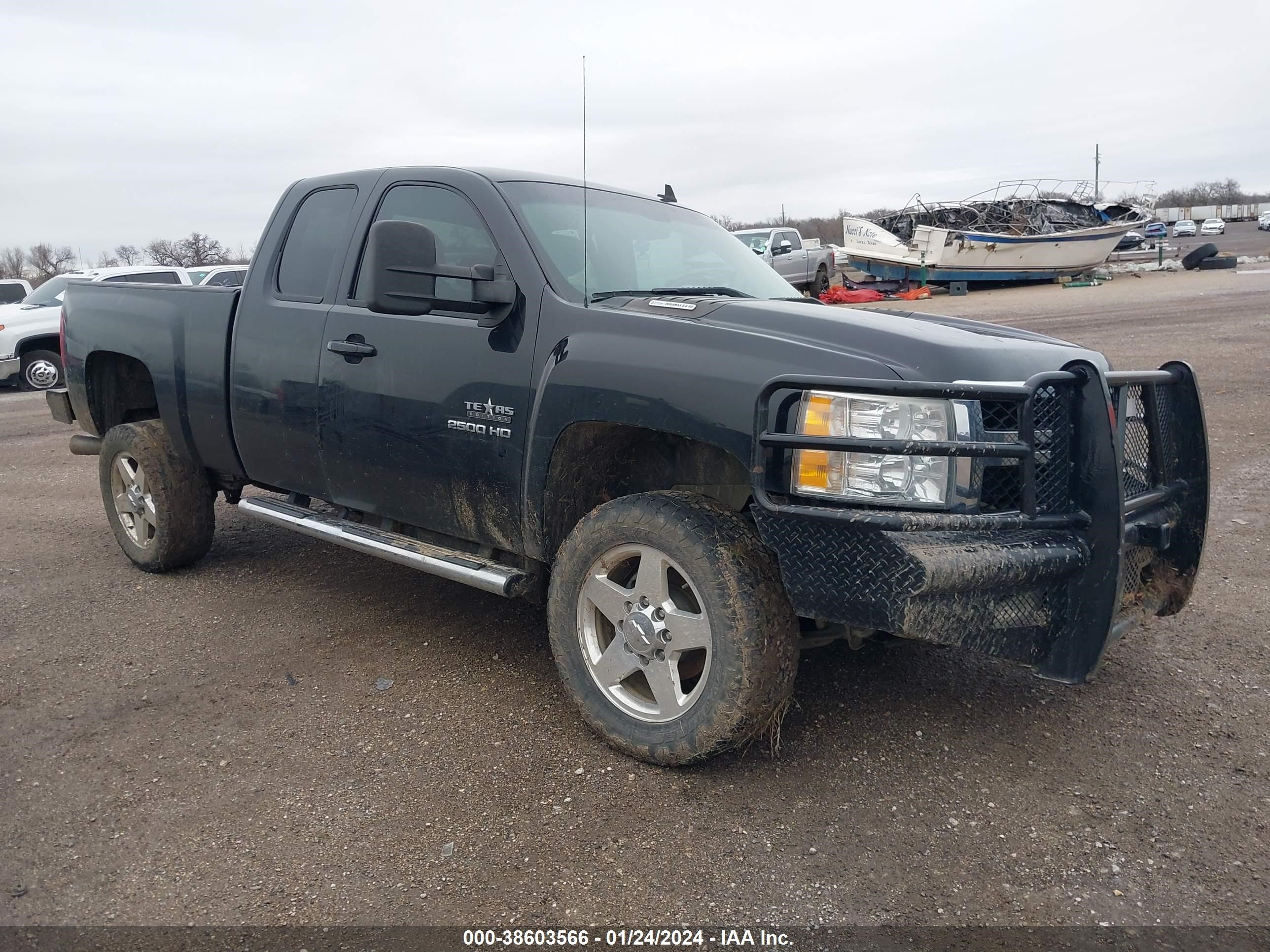 Photo 0 VIN: 1GC2KXC87DZ225546 - CHEVROLET SILVERADO 