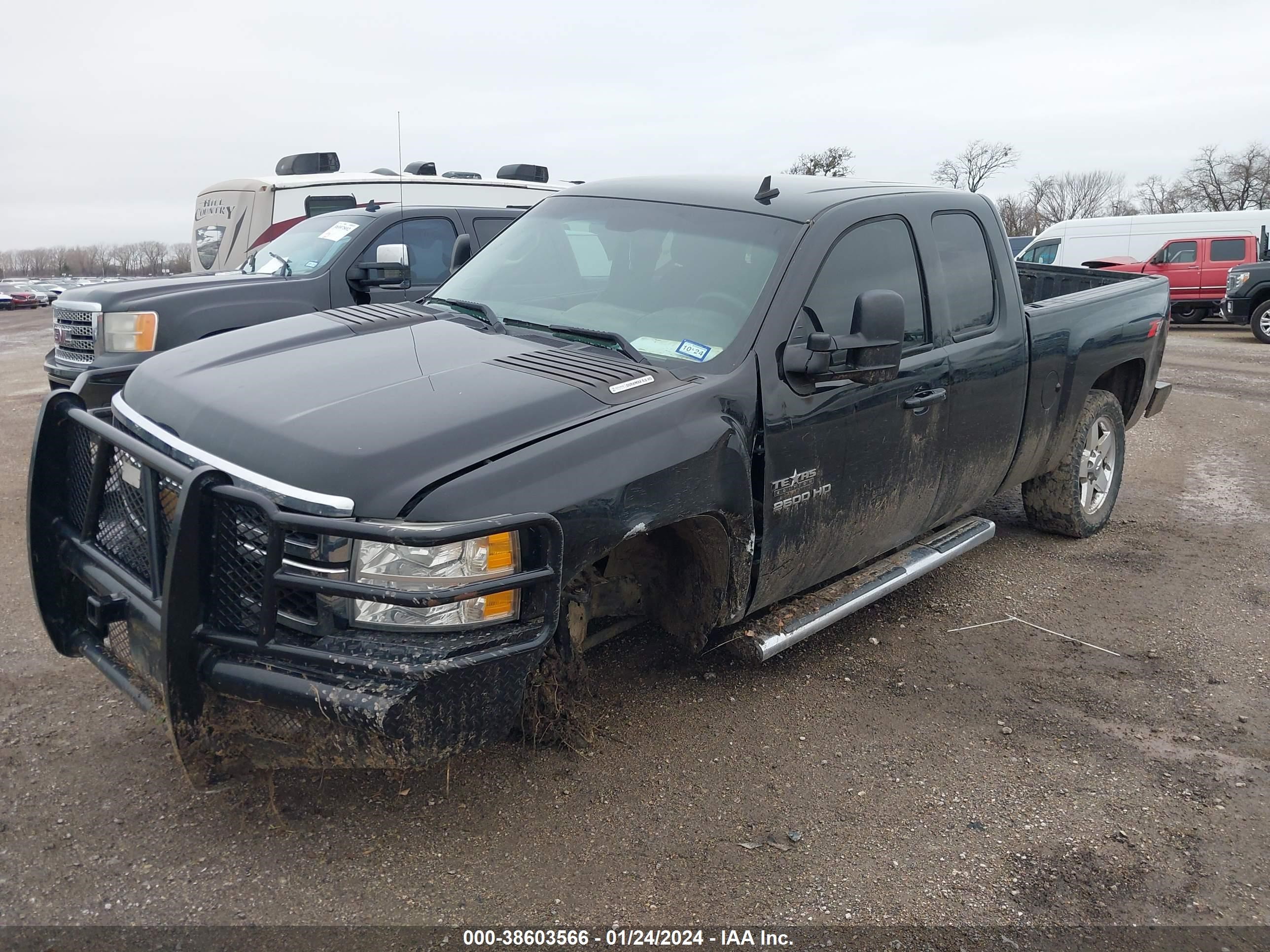 Photo 1 VIN: 1GC2KXC87DZ225546 - CHEVROLET SILVERADO 