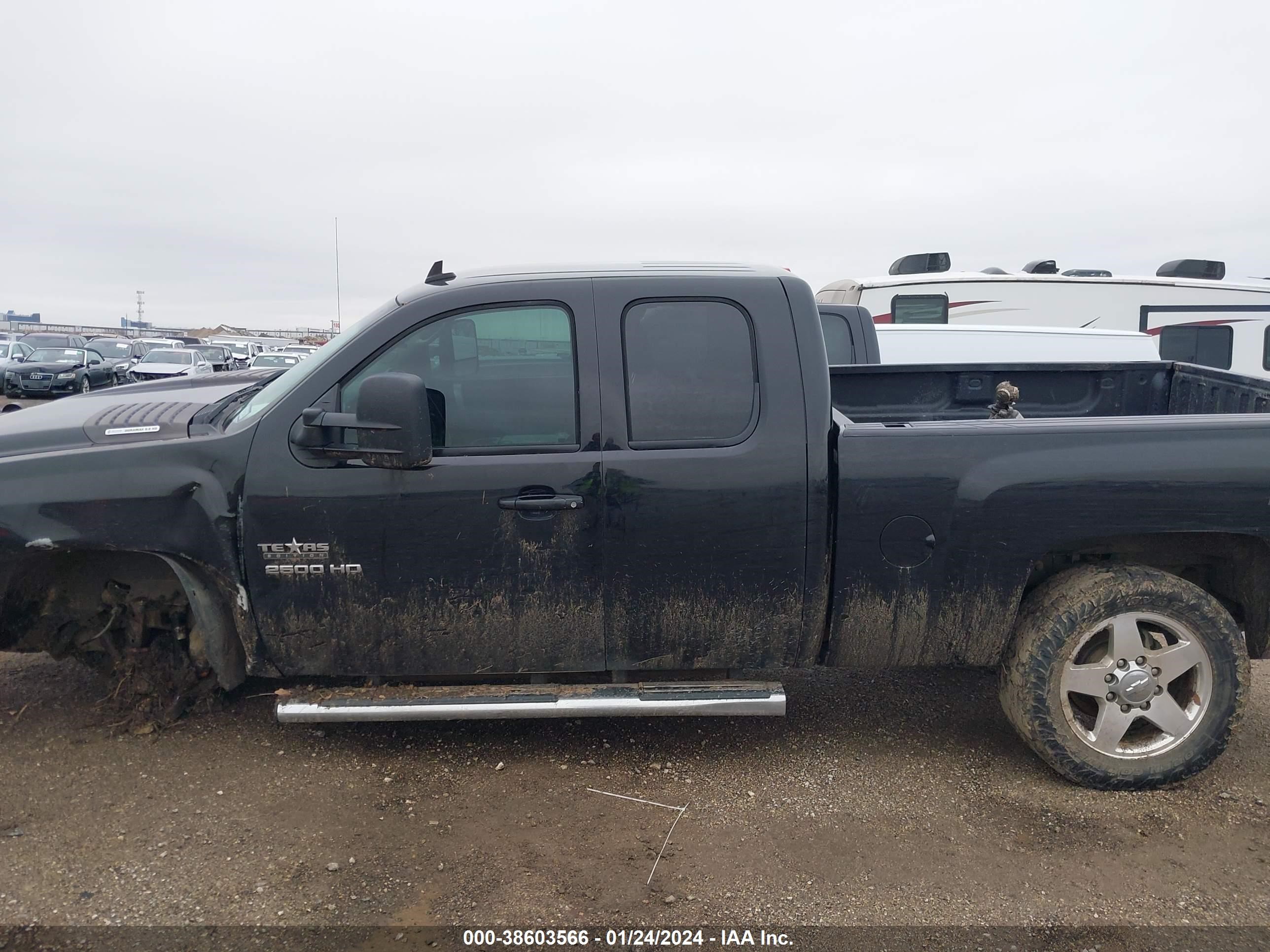 Photo 14 VIN: 1GC2KXC87DZ225546 - CHEVROLET SILVERADO 