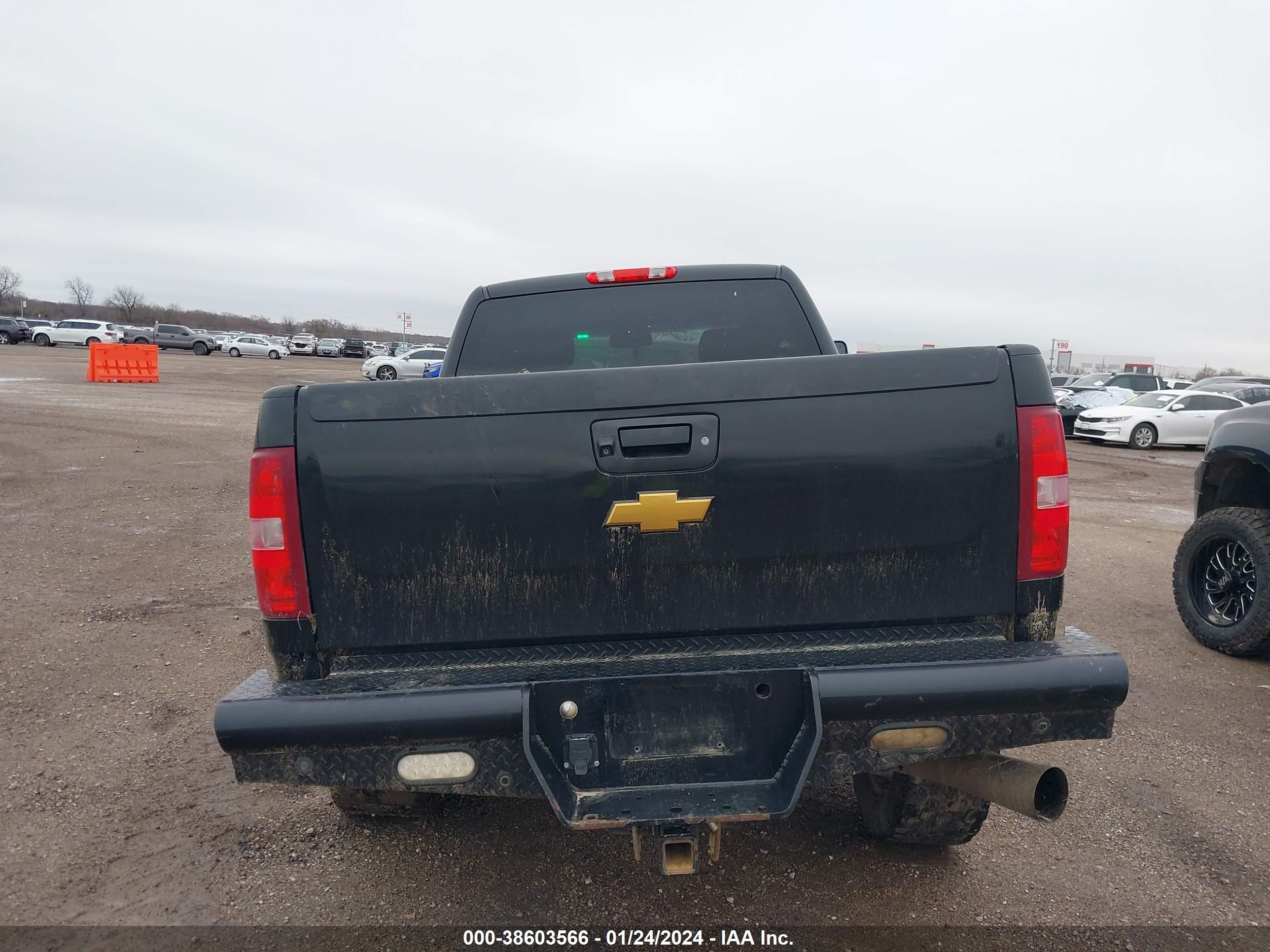 Photo 16 VIN: 1GC2KXC87DZ225546 - CHEVROLET SILVERADO 