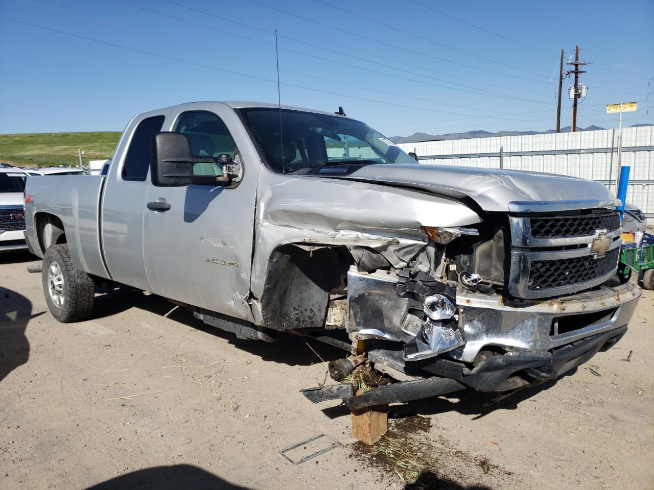 Photo 3 VIN: 1GC2KXE82BZ393783 - CHEVROLET SILVERADO 