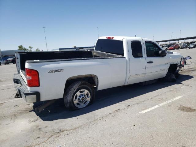 Photo 2 VIN: 1GC2KXE82CZ115578 - CHEVROLET SILVERADO 