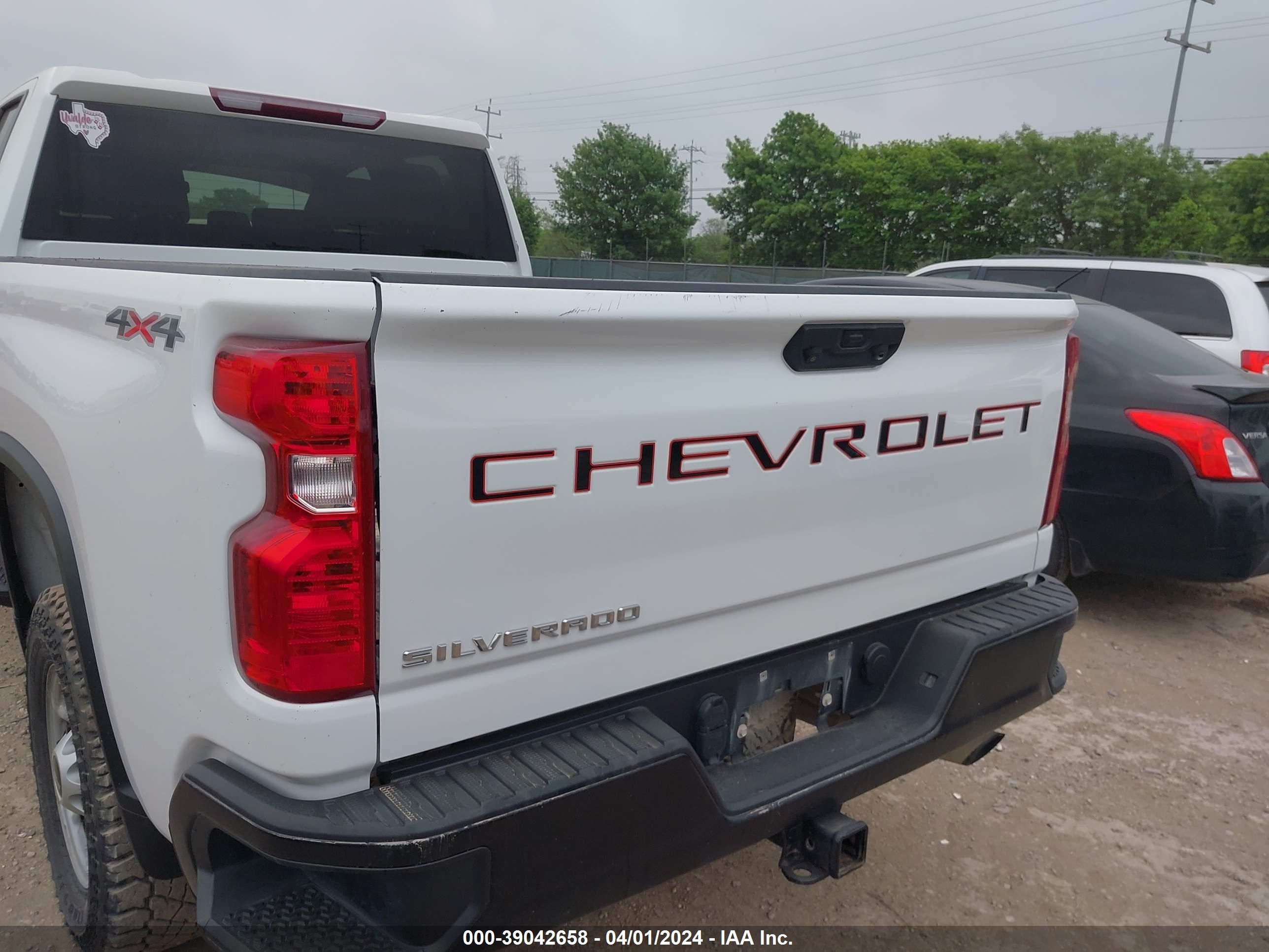 Photo 5 VIN: 1GC2YLE76MF200196 - CHEVROLET SILVERADO 