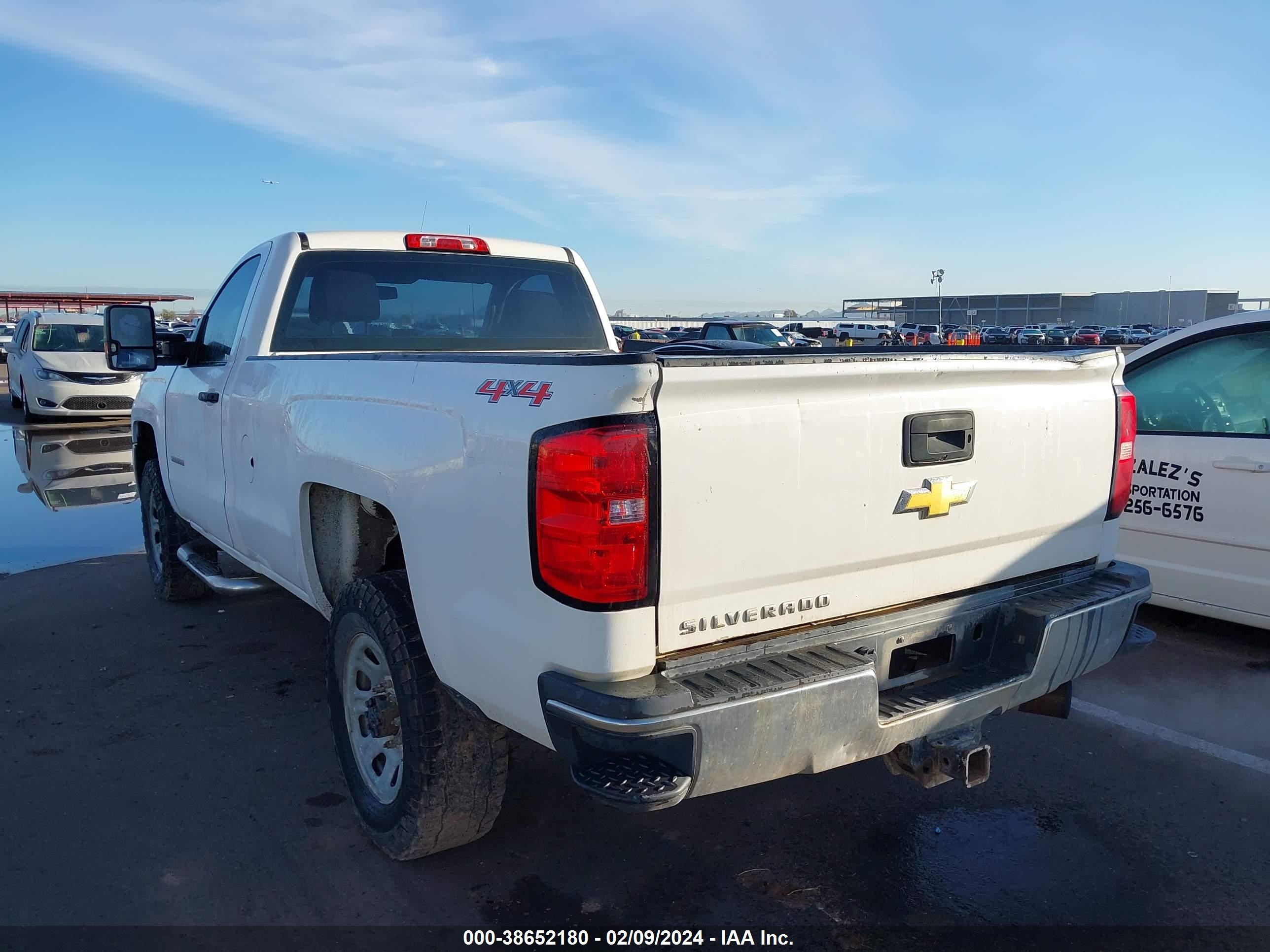 Photo 2 VIN: 1GC3KYE87FZ522486 - CHEVROLET SILVERADO 