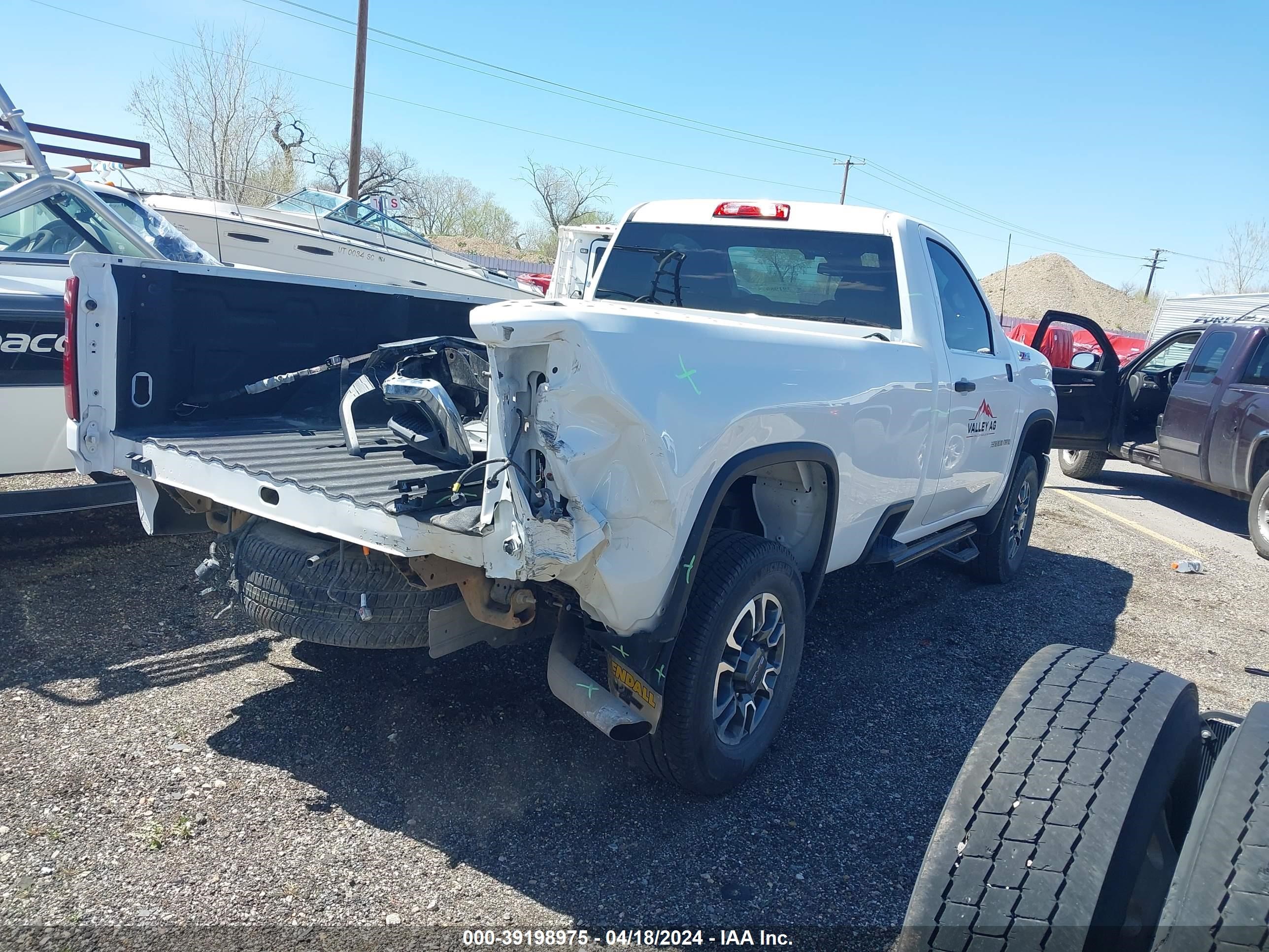 Photo 3 VIN: 1GC3YSE77RF111467 - CHEVROLET SILVERADO 