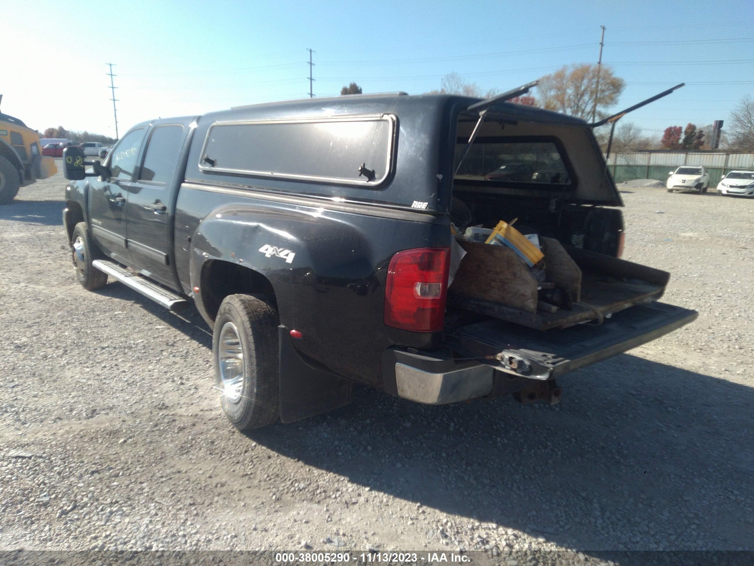 Photo 2 VIN: 1GC4K0C89BF224364 - CHEVROLET SILVERADO 