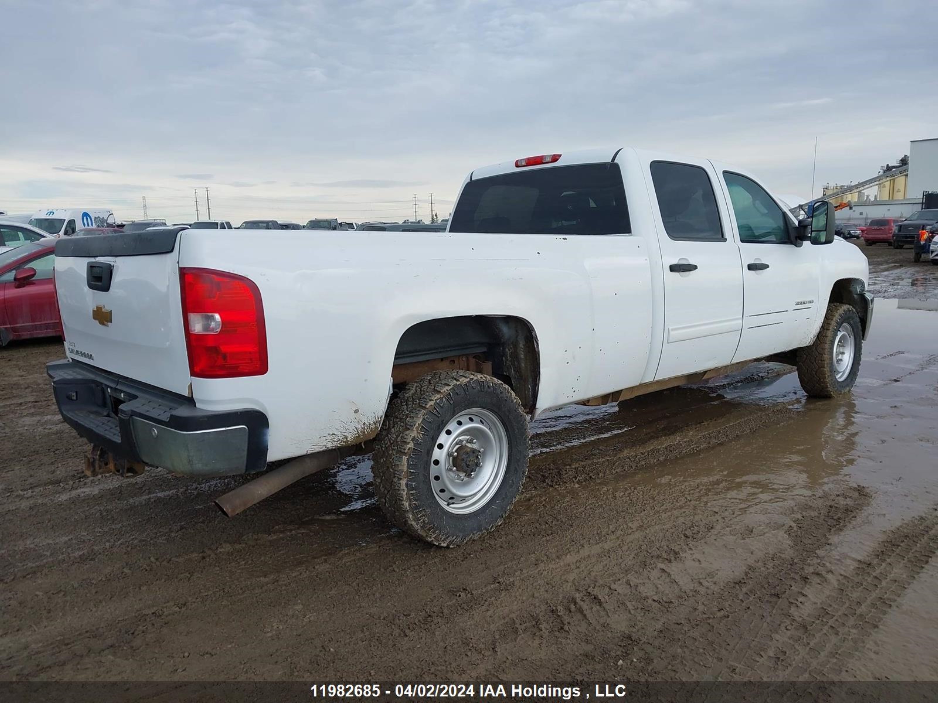 Photo 3 VIN: 1GC4K0CG7EF172163 - CHEVROLET SILVERADO 