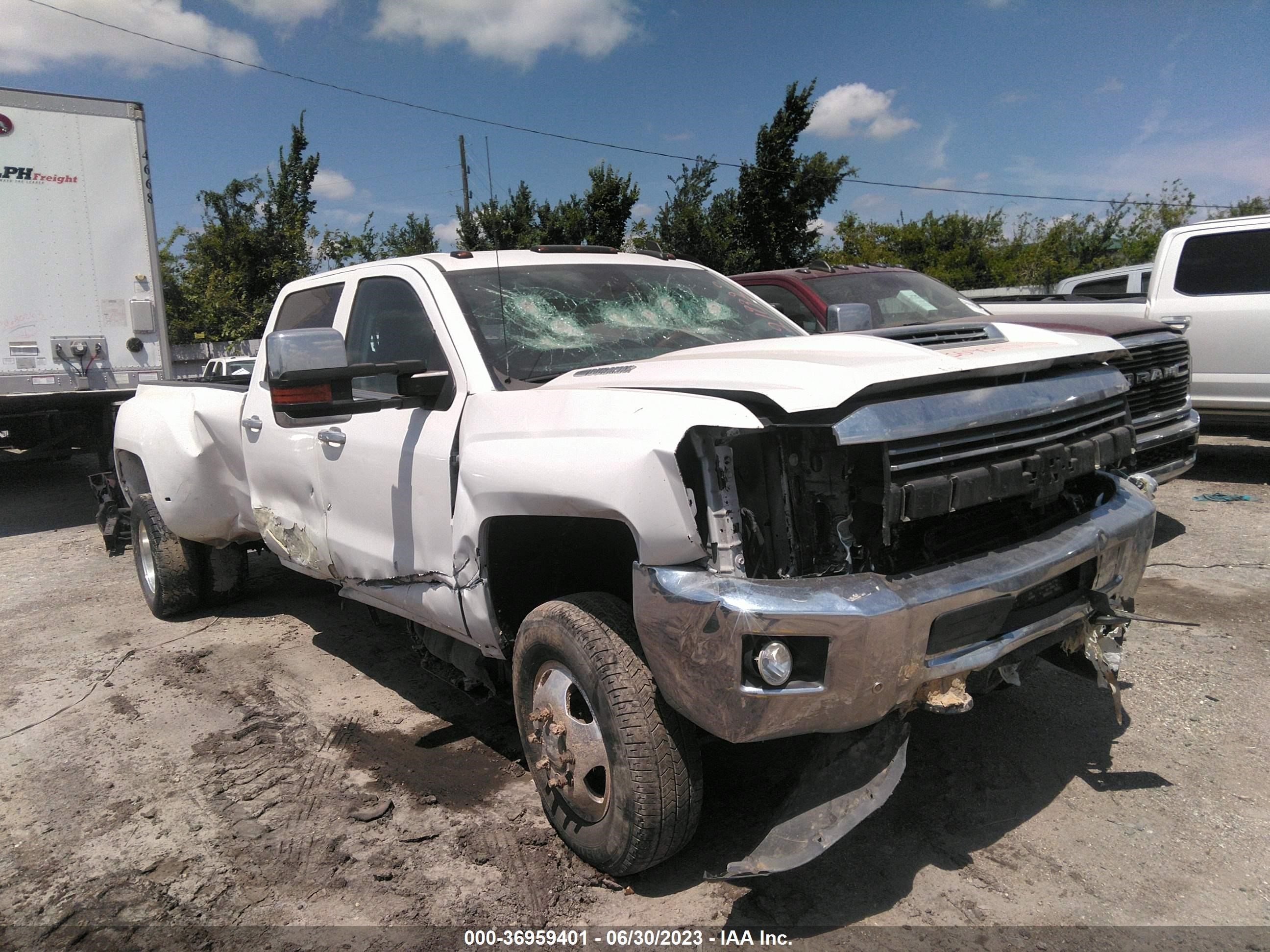 Photo 0 VIN: 1GC4K0EYXJF219329 - CHEVROLET SILVERADO 