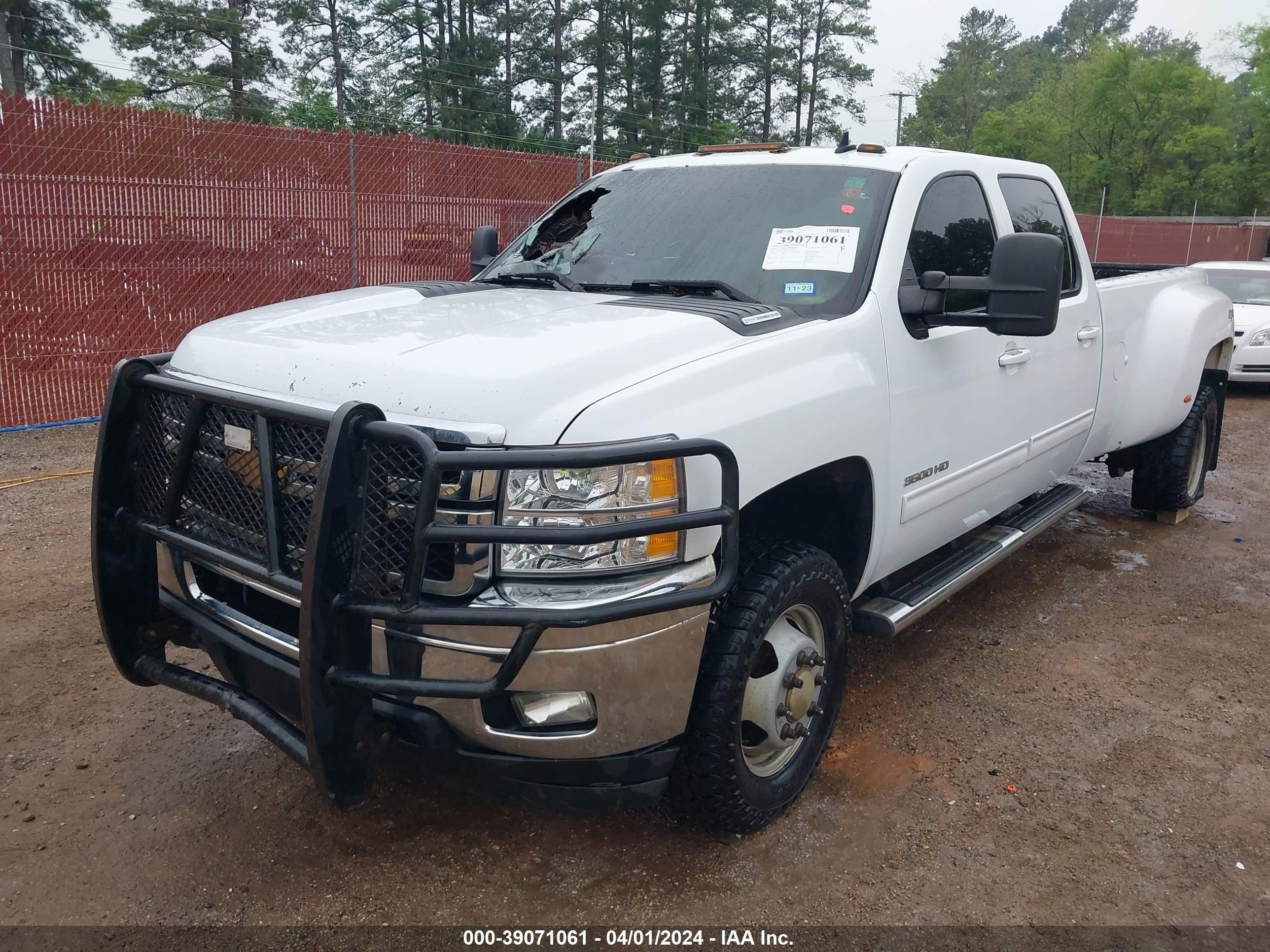 Photo 1 VIN: 1GC4K1C89EF127742 - CHEVROLET SILVERADO 