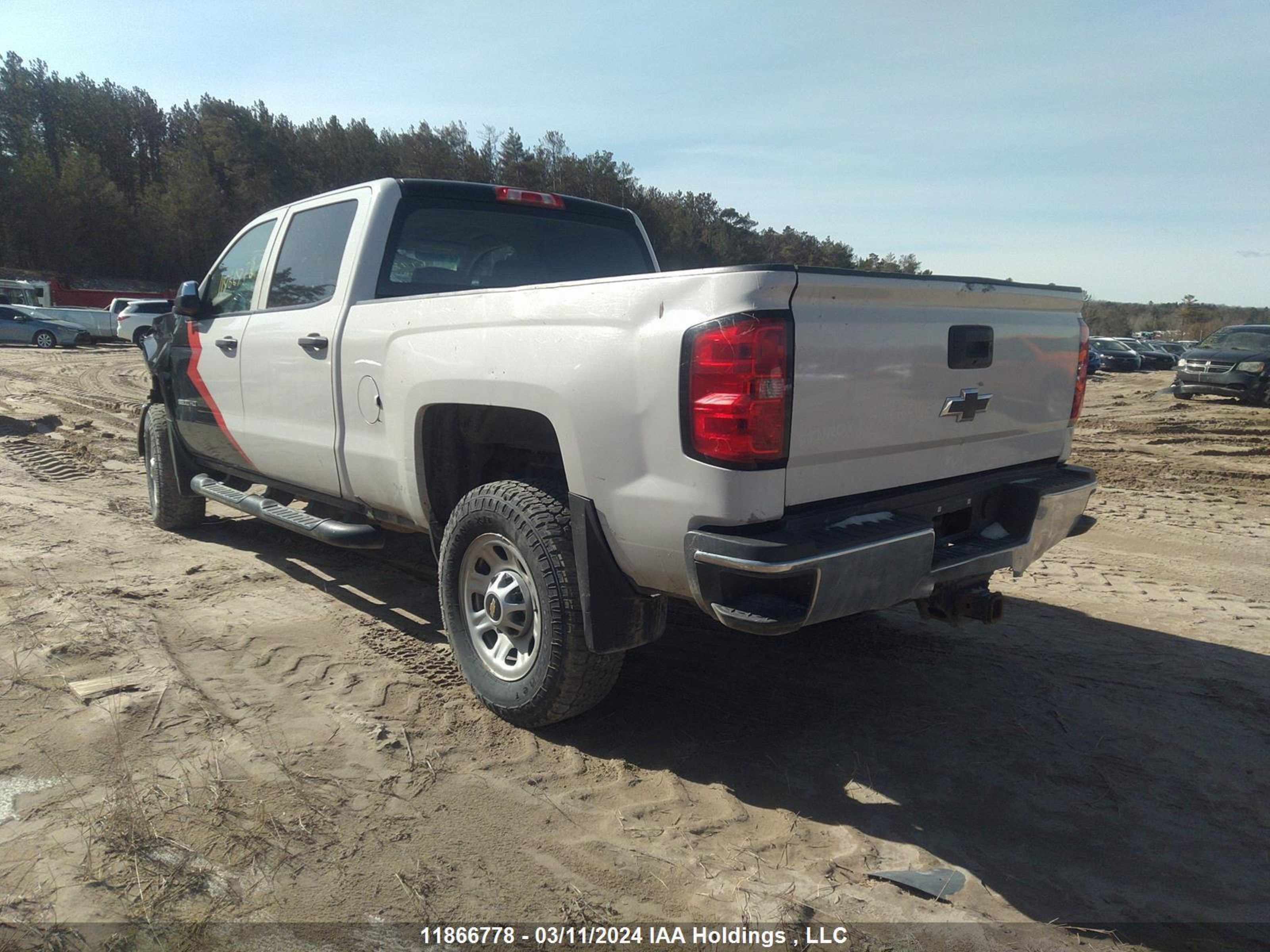 Photo 2 VIN: 1GC4KVCY3KF224096 - CHEVROLET SILVERADO 