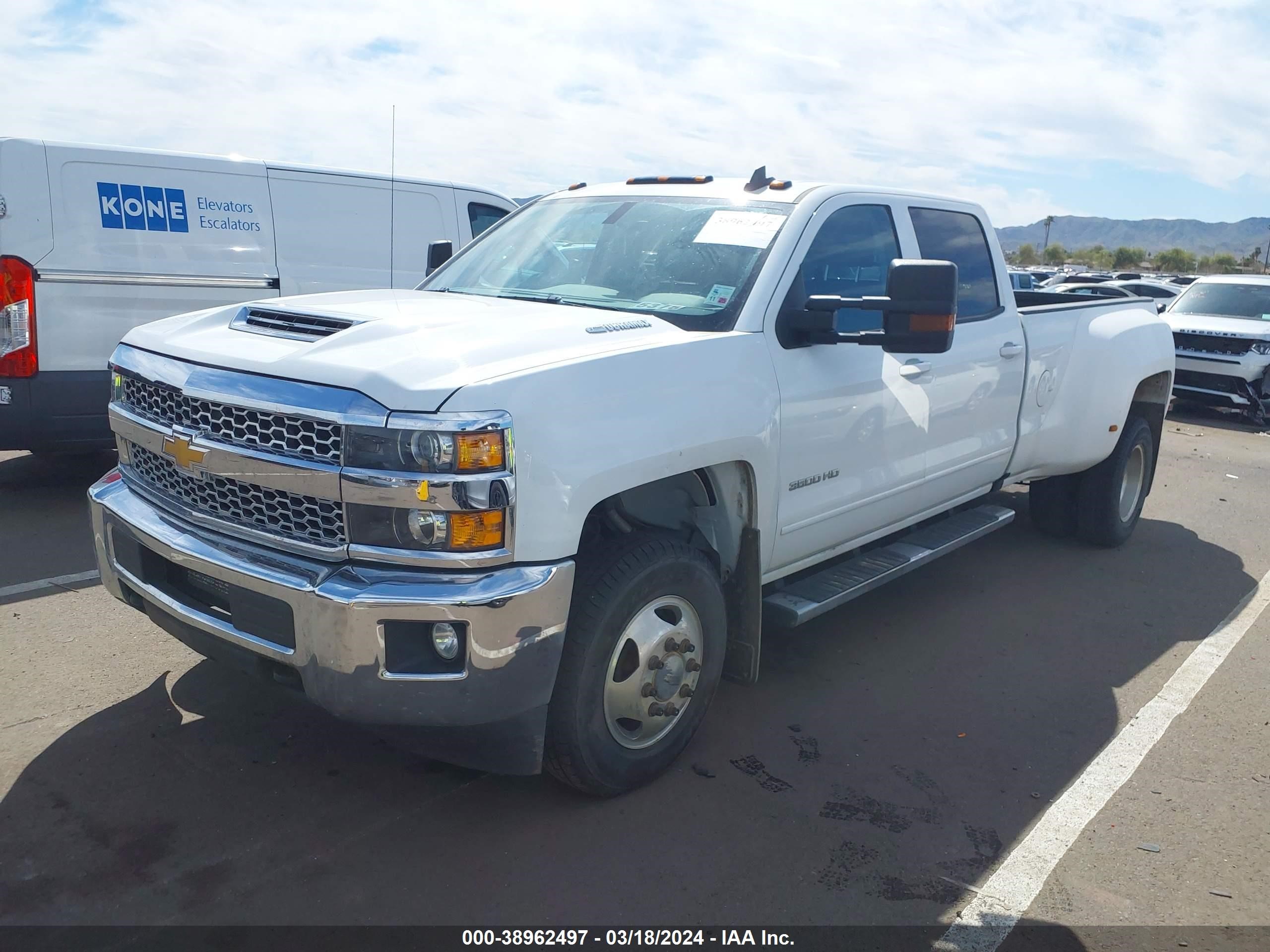 Photo 1 VIN: 1GC4KWCY3KF148353 - CHEVROLET SILVERADO 