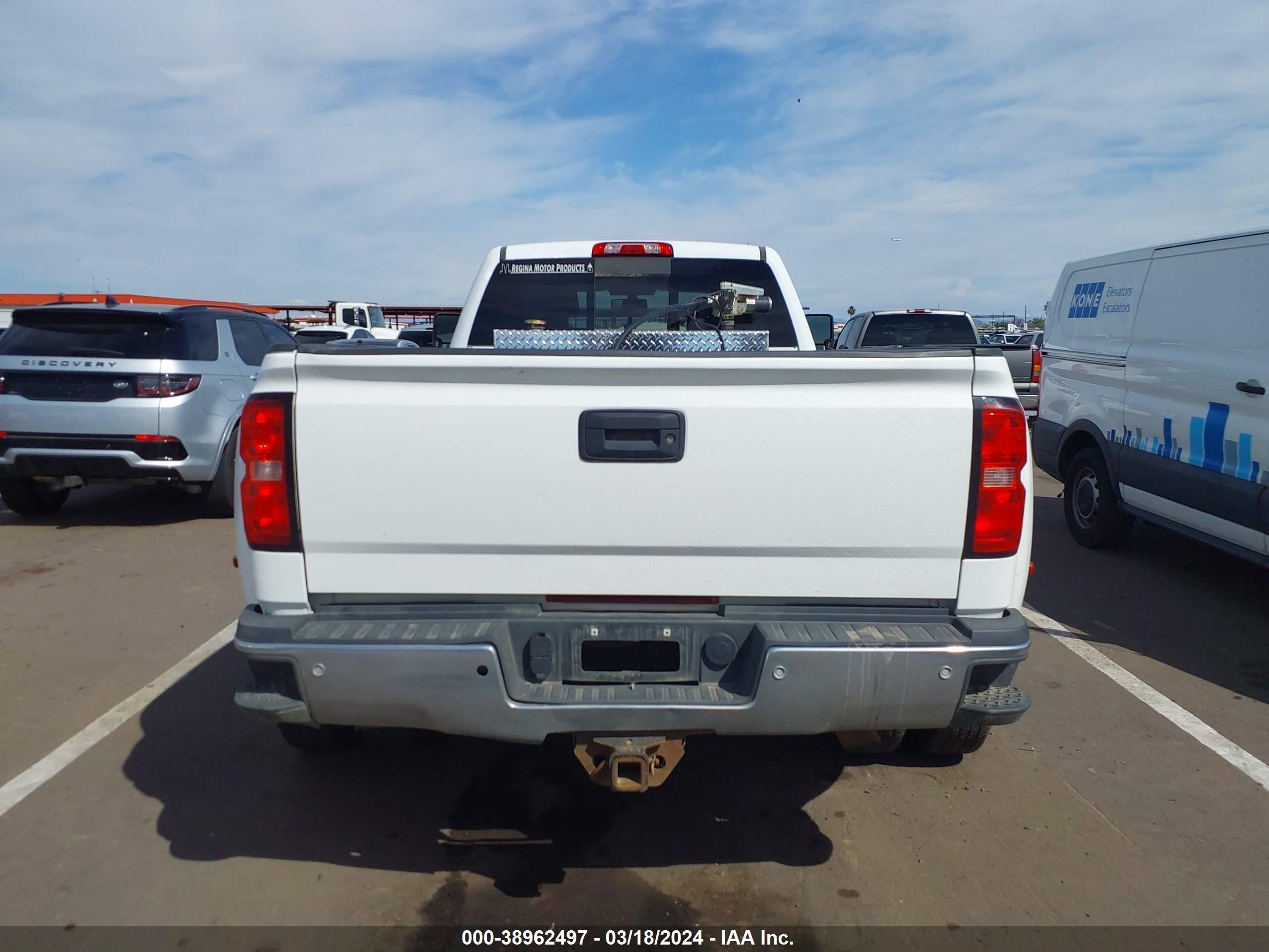 Photo 14 VIN: 1GC4KWCY3KF148353 - CHEVROLET SILVERADO 