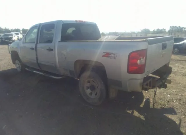 Photo 2 VIN: 1GC4KXB61AF113329 - CHEVROLET SILVERADO 2500HD 