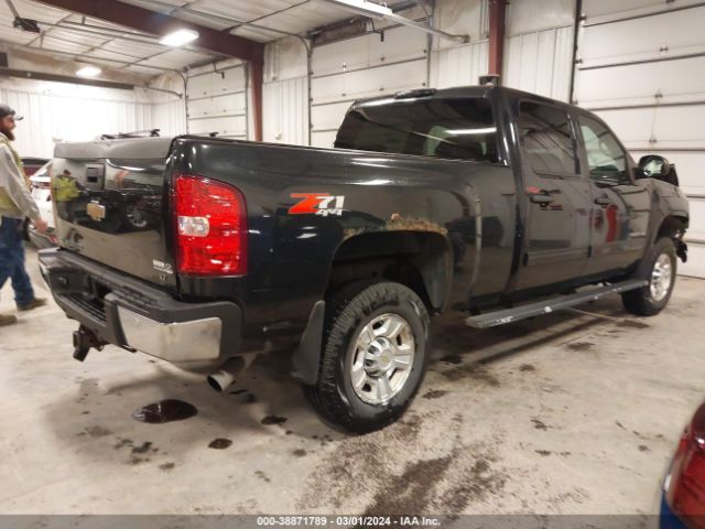 Photo 3 VIN: 1GC4KXBG3AF143540 - CHEVROLET SILVERADO 2500HD 