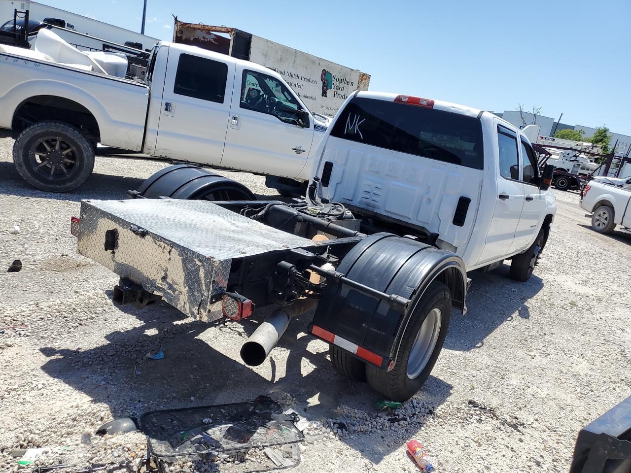 Photo 2 VIN: 1GC4KYC84FF637524 - CHEVROLET SILVERADO 