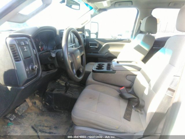 Photo 4 VIN: 1GC4KYCY9JF220988 - CHEVROLET SILVERADO 